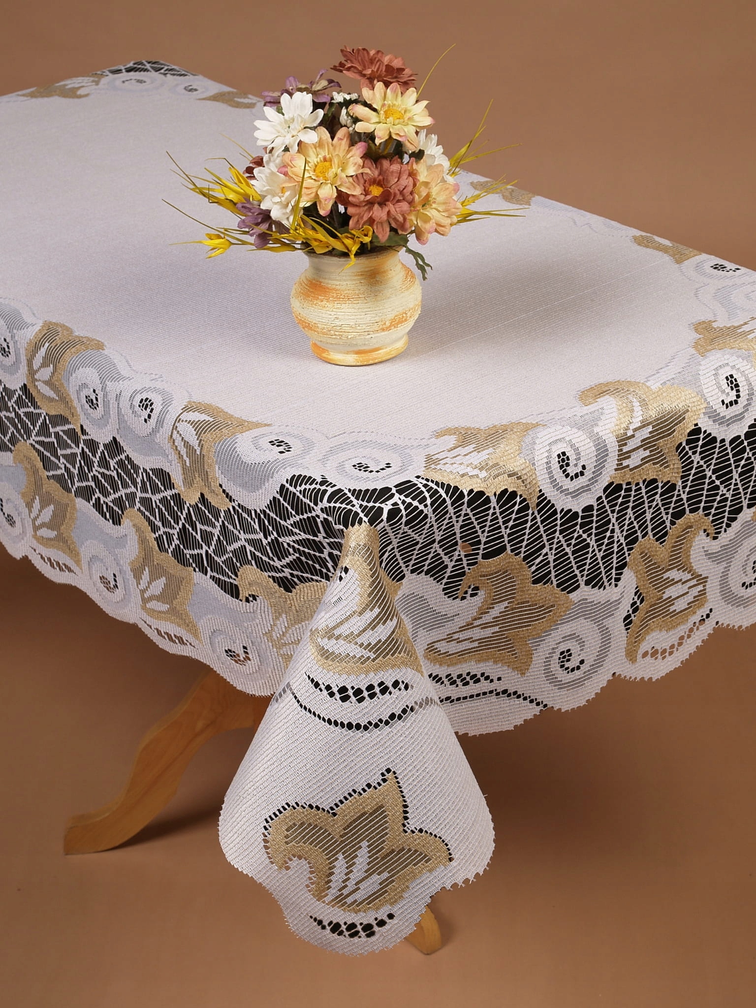 

Obrus kremowy August 103x103cm Fako