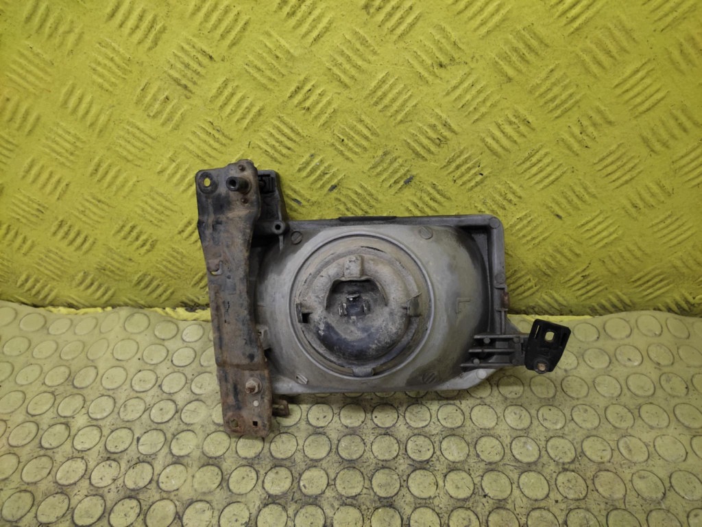 NISSAN TERRANO and REFLEKTOR light left front
