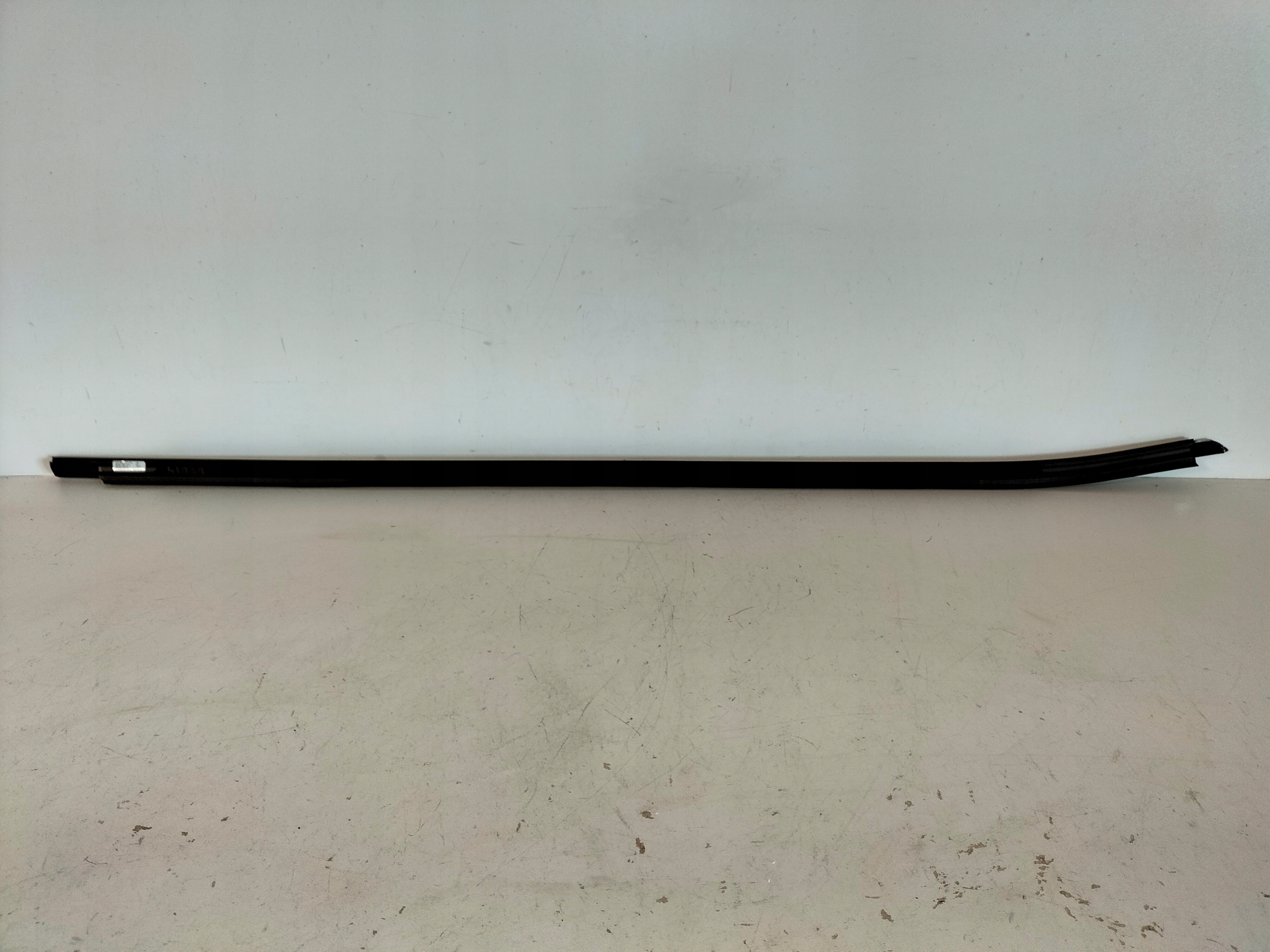 moulding dust door front left SKODA SUPERB III 15