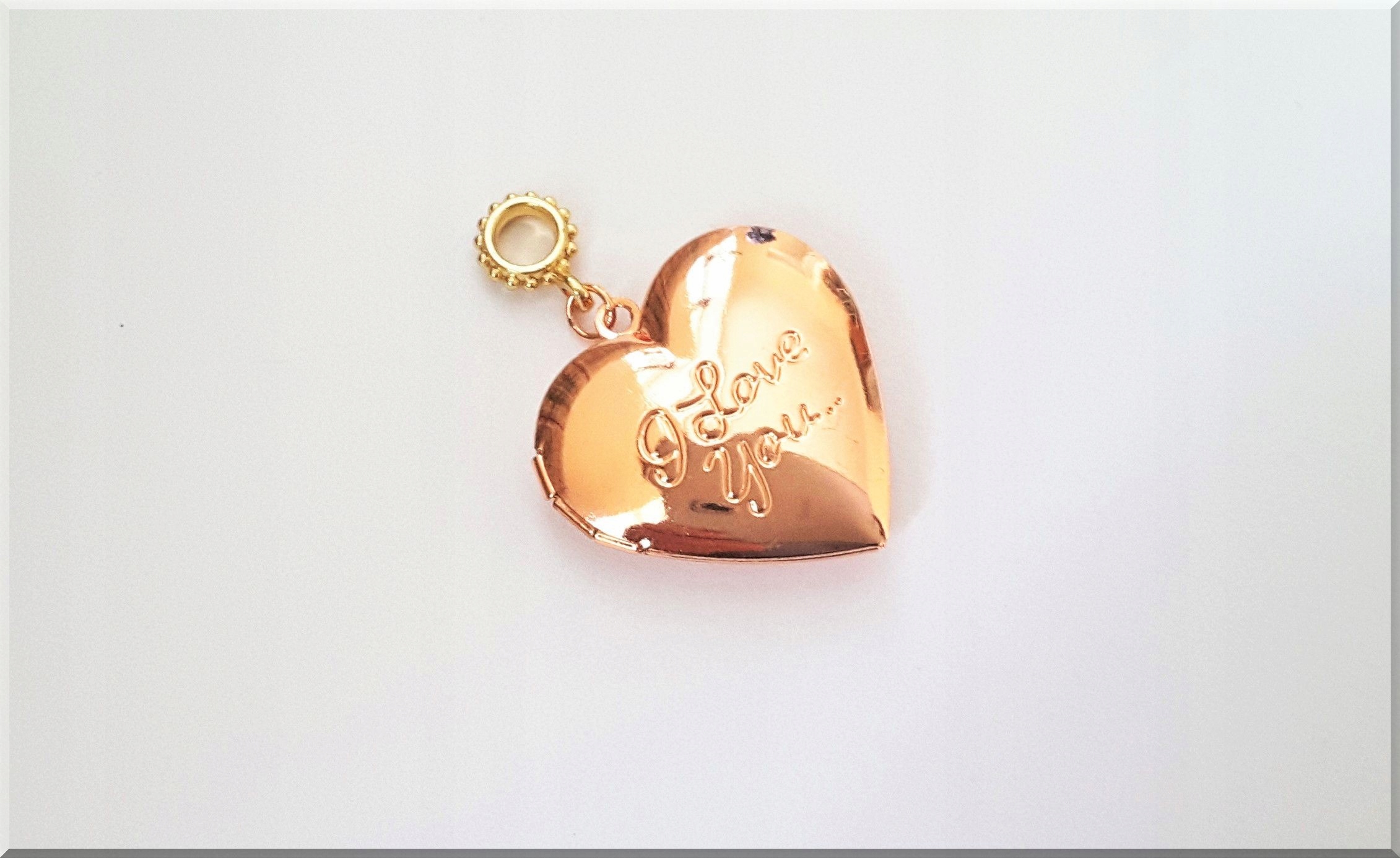 WISIOREK ZAWIESZKA OTWIERANE SERCE 01 Rodzaj Klasyczne