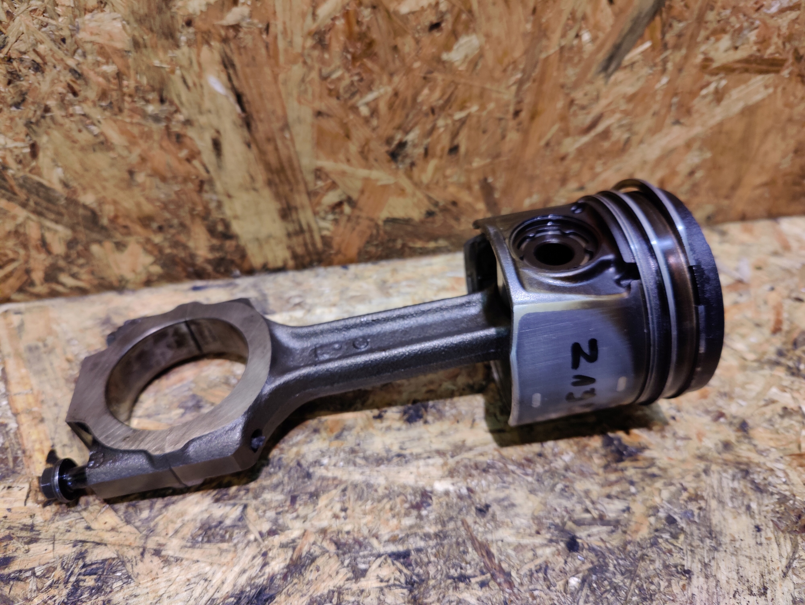 Поршень, шатун 1.9 CDTI 120 л. с. JTD Z19DT