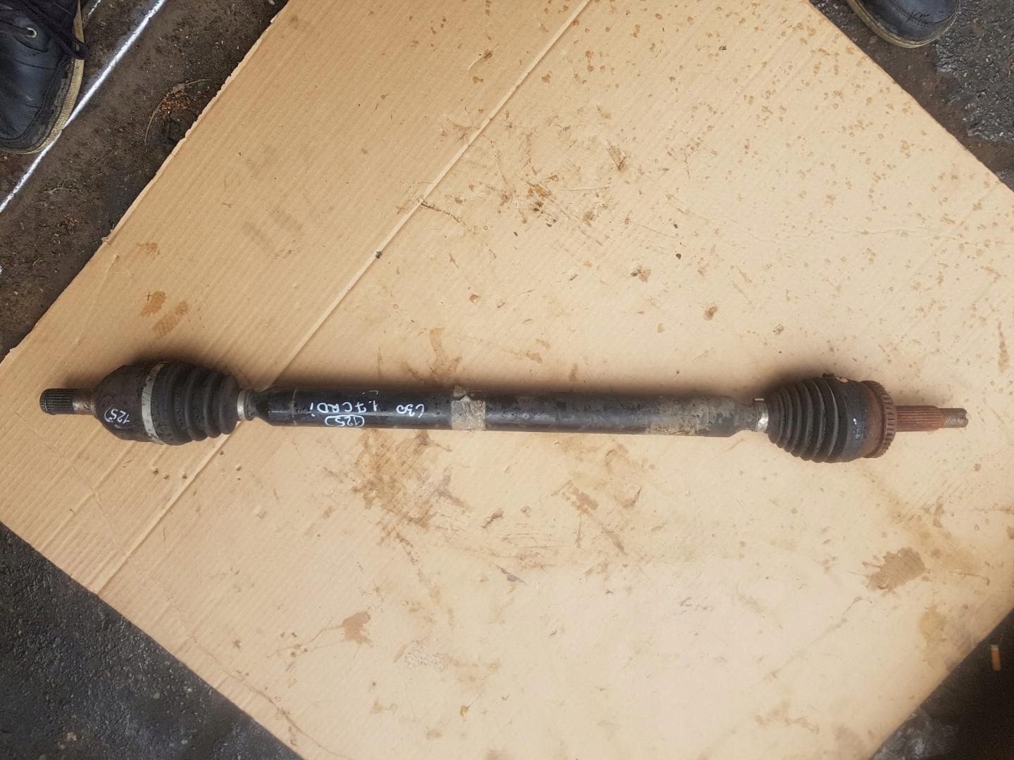 PÓŁOŚ PRAWA 1.6CRDI HYUNDAI I30 II