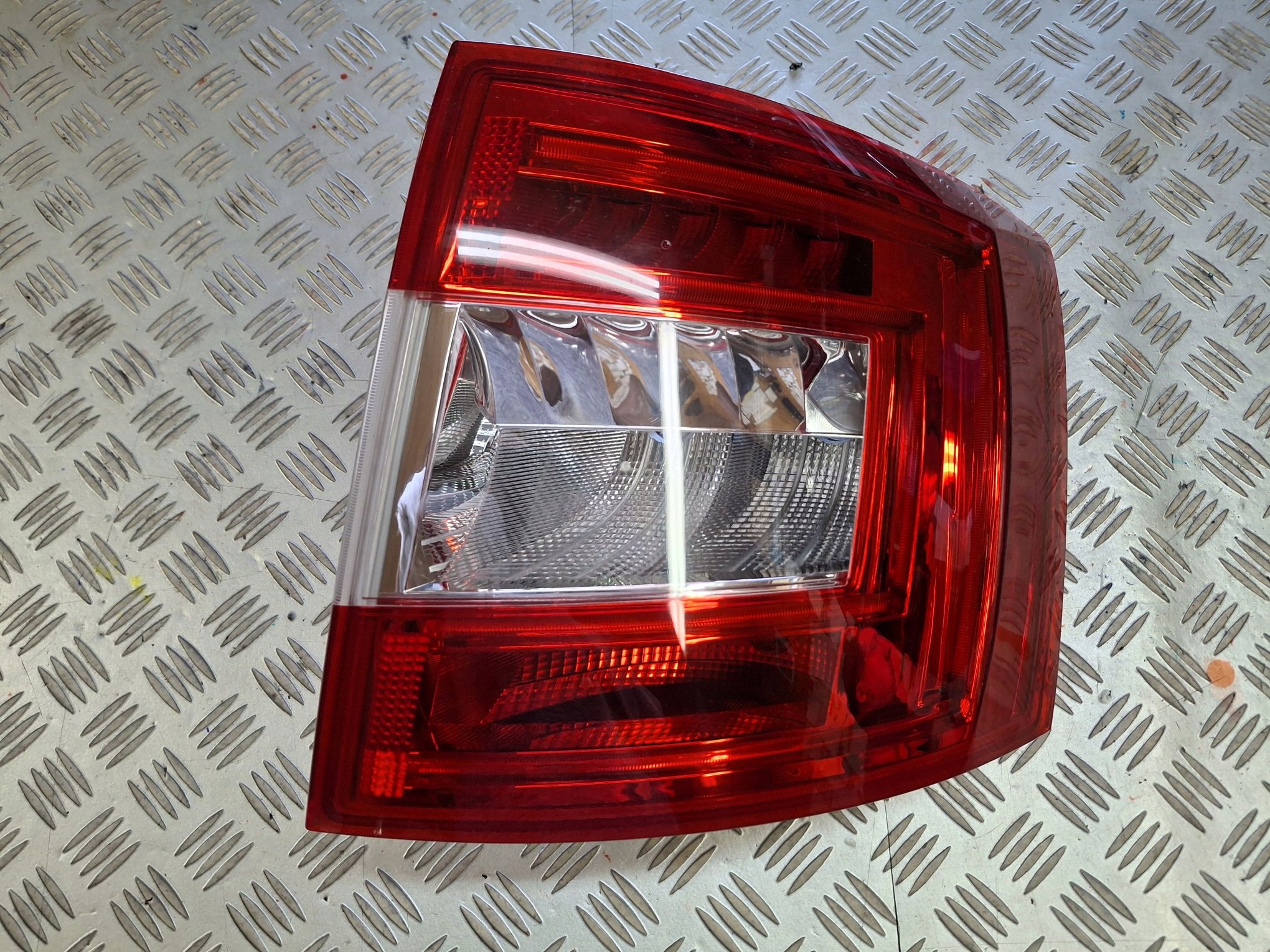 light rear right 2 x LED SKODA OCTAVIA III KOMBI 2013R->