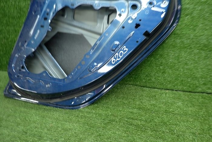 BMW U06 2 ACTIVE TOURER 22- door right rear. rear part