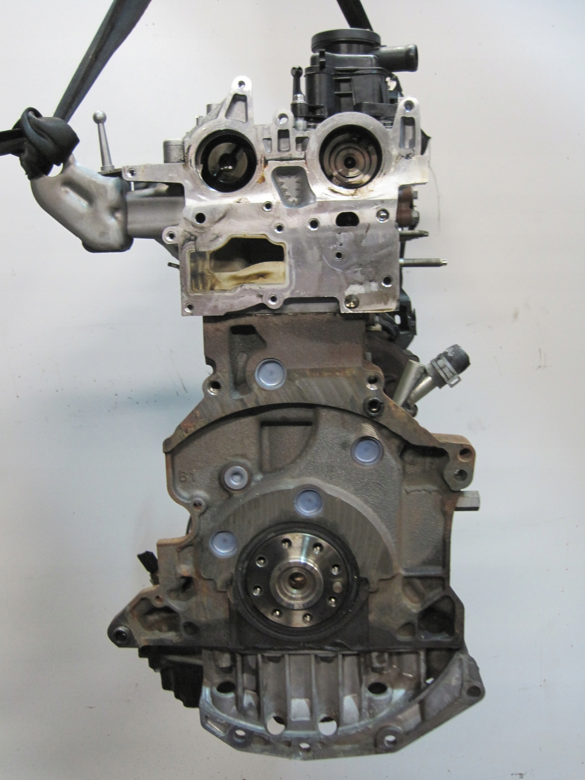 engine motor PEUGEOT 5008 II 2,0D 10DZAF unprotected