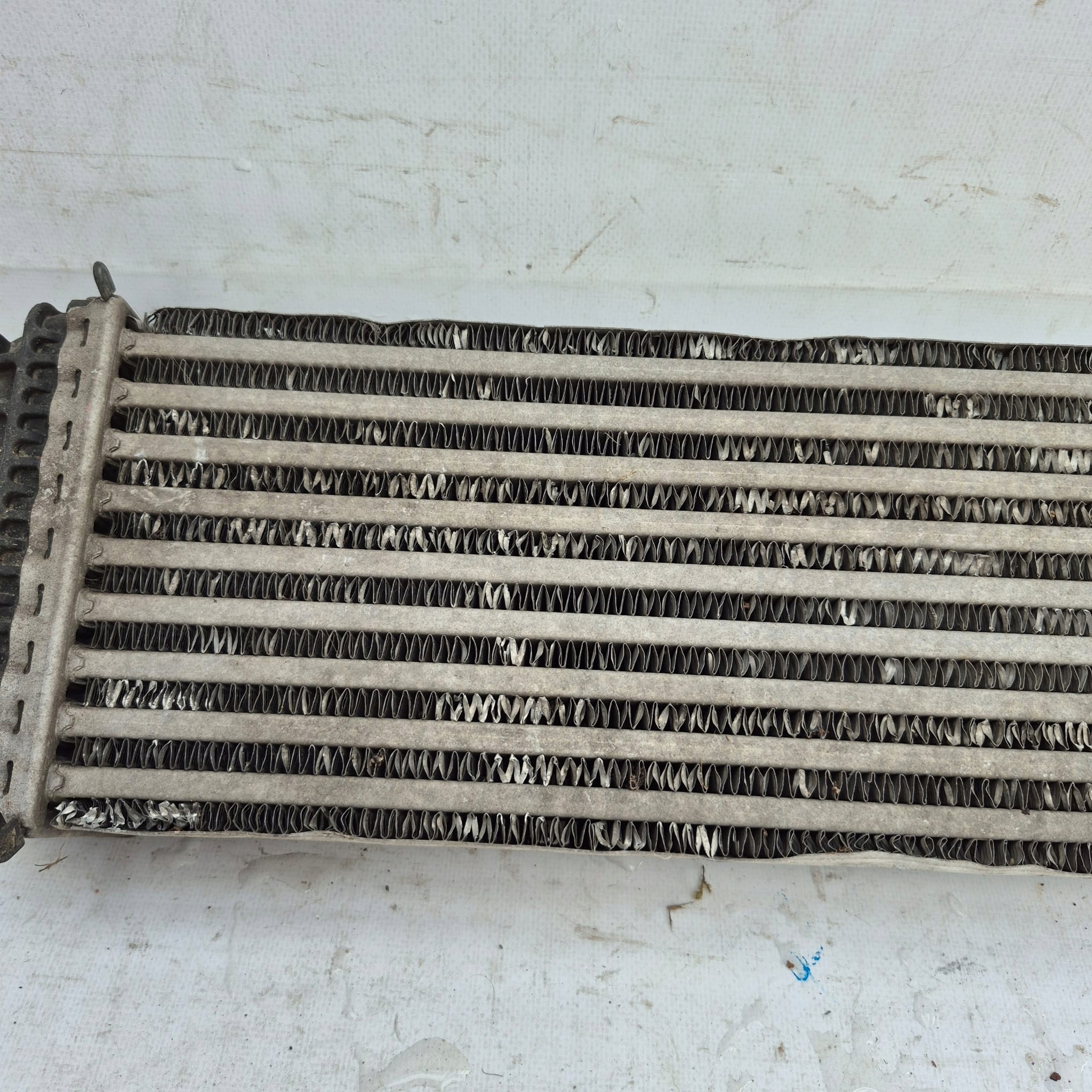 AUDI A4 B8 A5 8T INTERCOOLER Kühler luft 8K0145805P