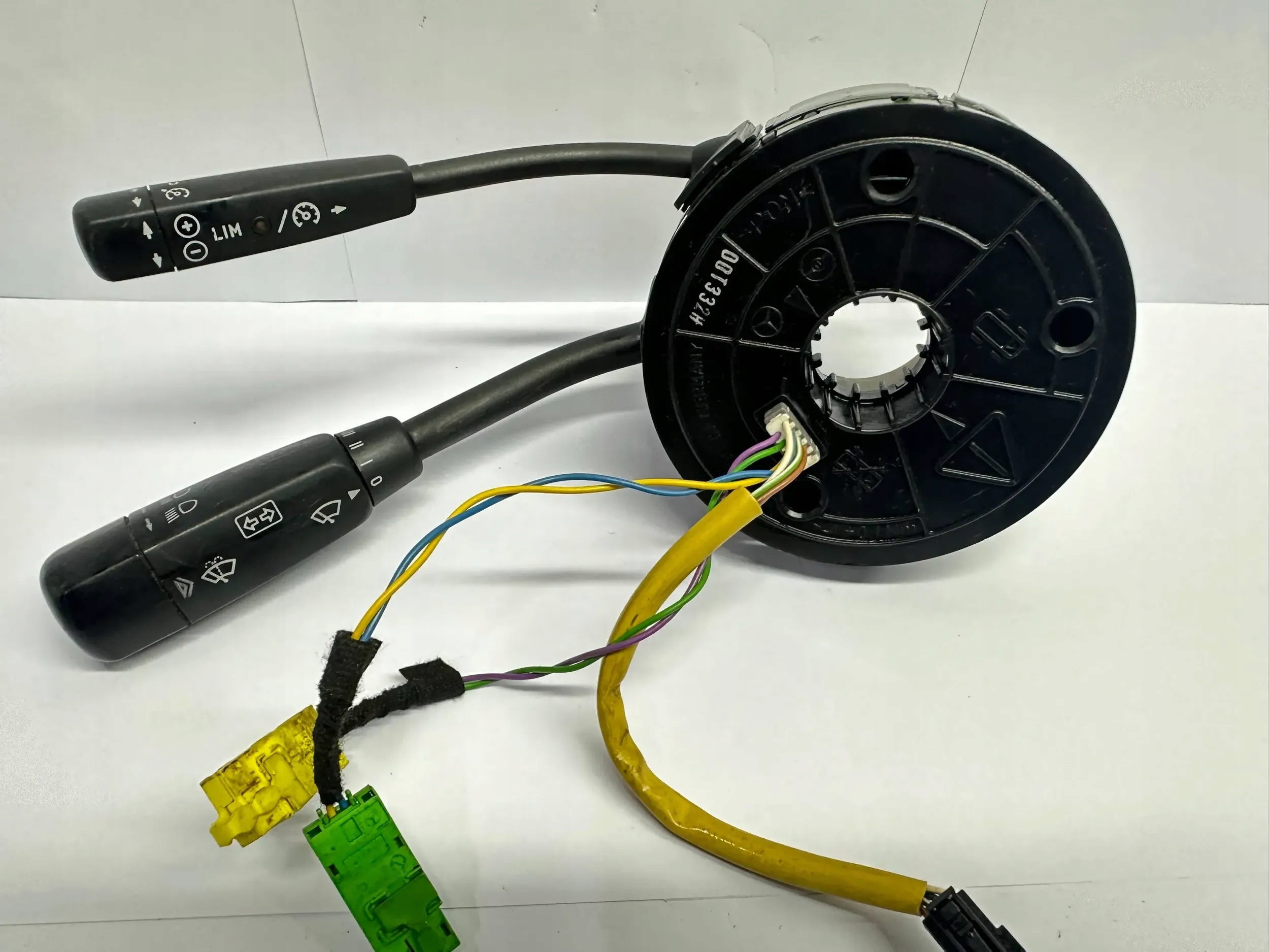 MERCEDES C W203 steering wheel levers and controls