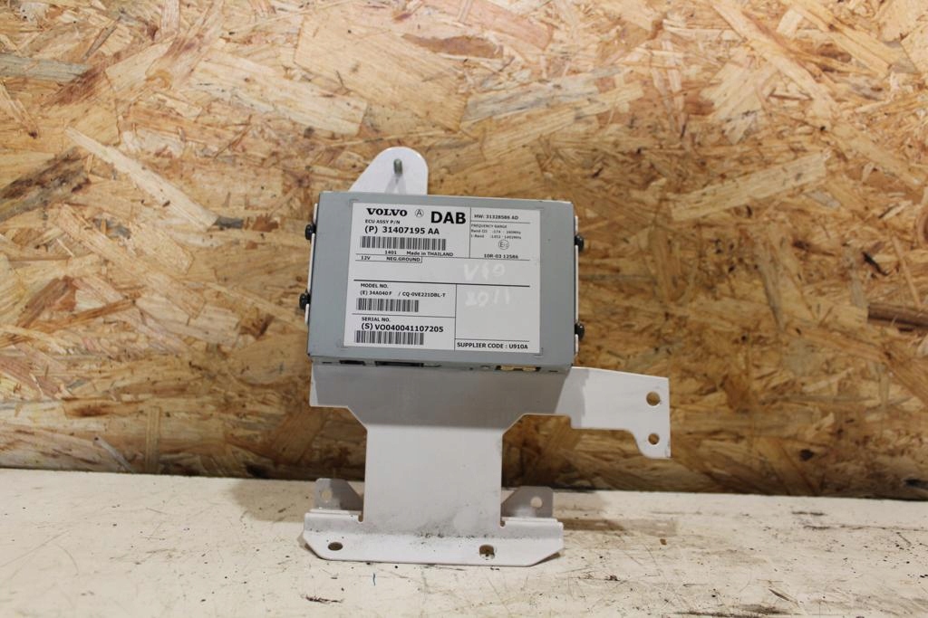 Wzmacniacz antenowy moduł VOLVO V40 2014r