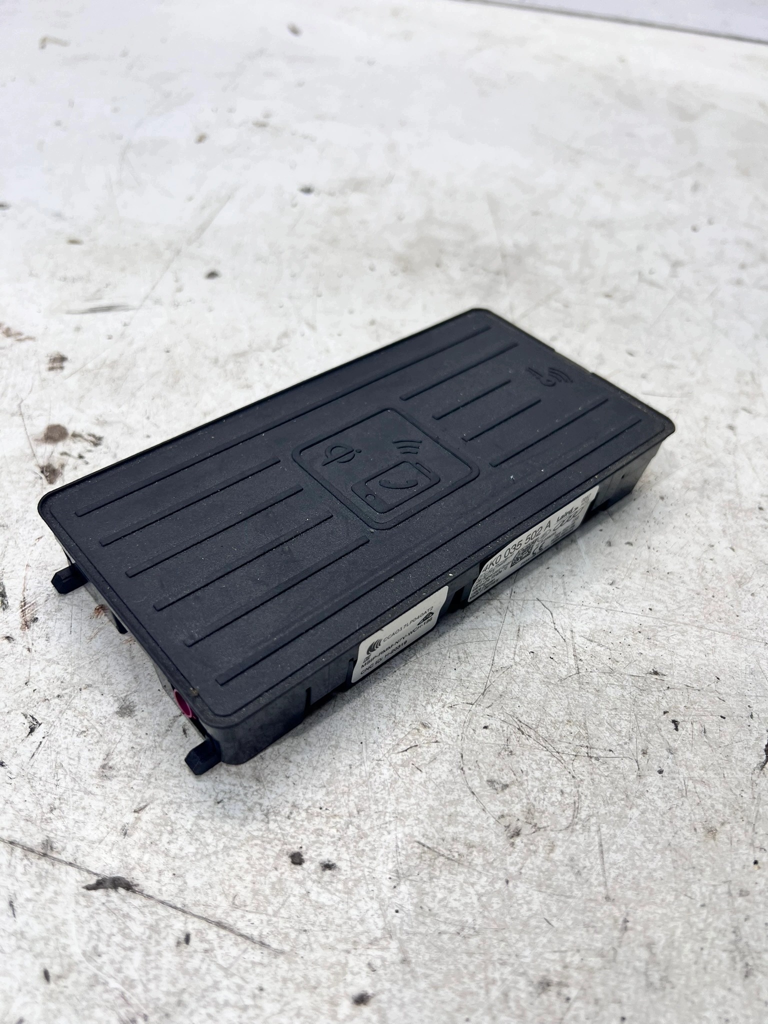 LADOWARKA INDUKCYJNA AUDI A6 C8 4K0035502A