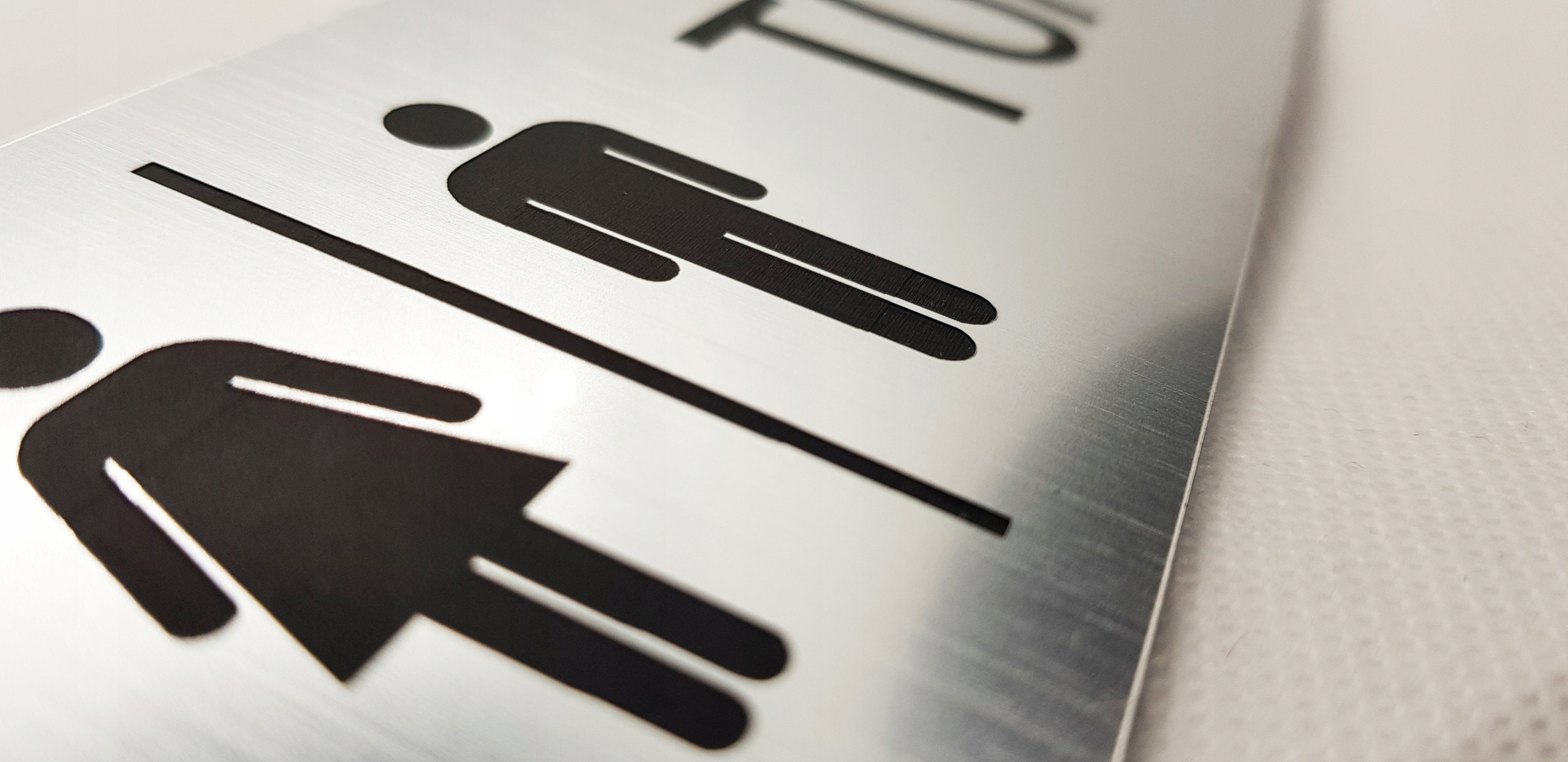 Tabliczka na drzwi 20x7 cm grawerowana z napisem Rodzaj tablicy grawerowane