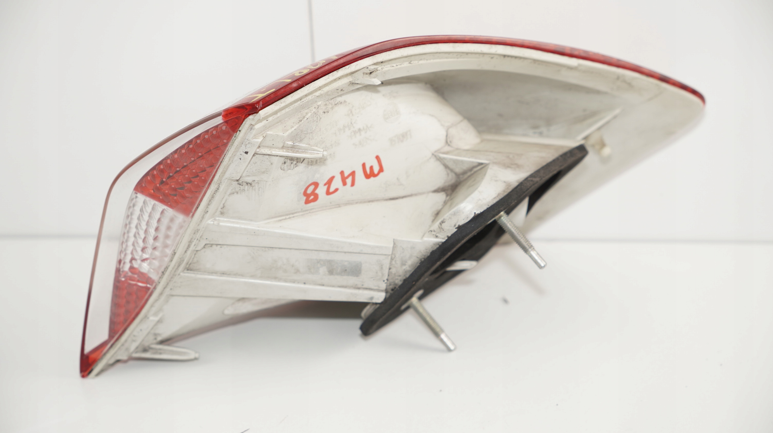 LAMPA LEWY TYŁ TYLNA FORD KUGA MK1 08-10R Typ samochodu Samochody osobowe