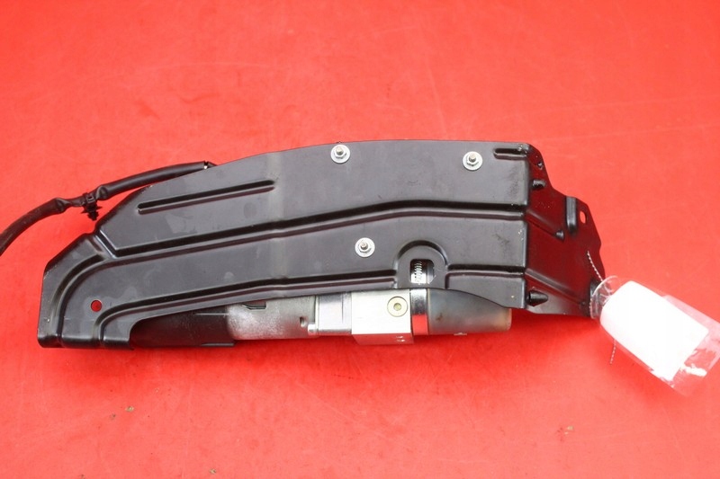 pump bonnet boot 7111867 BMW E61 03-07