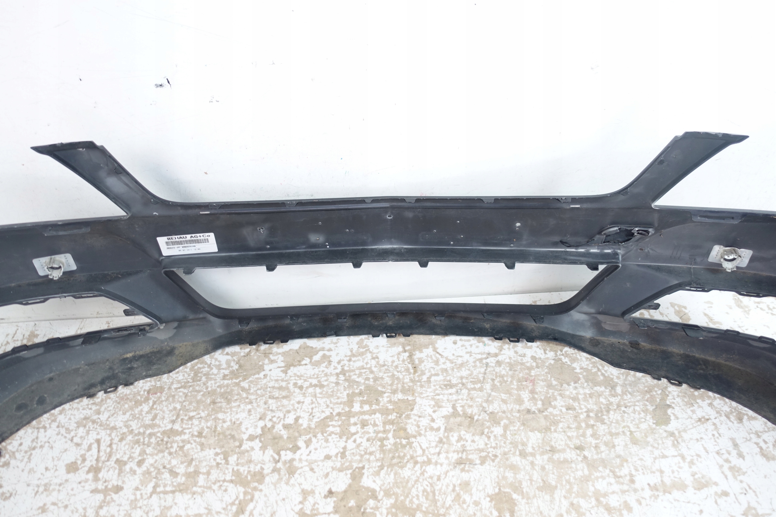 MERCEDES C-KLASA W204 LIFT 2010- front bumper front A2048805547