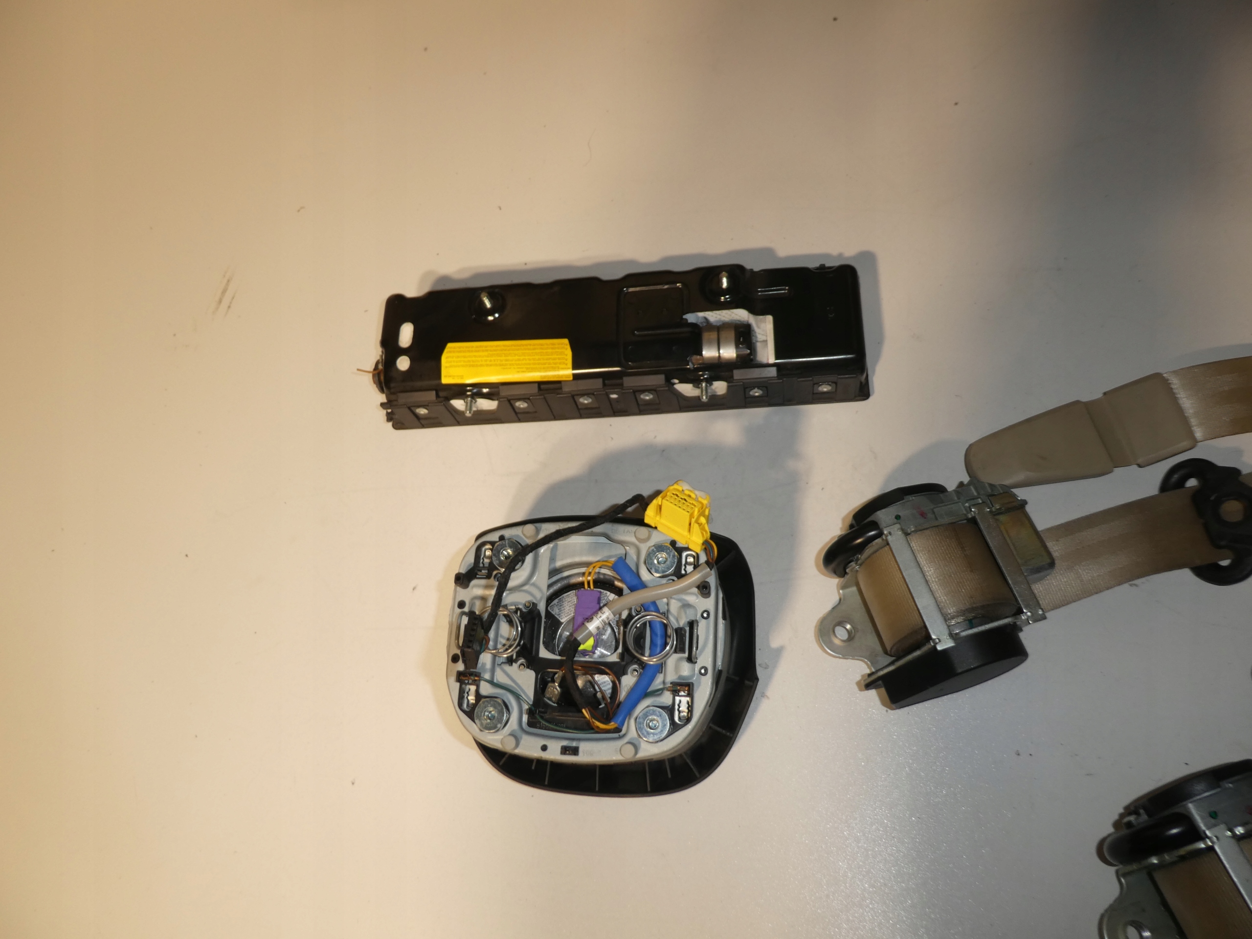 SKODA SUPERB II dashboard console airbag tension belts