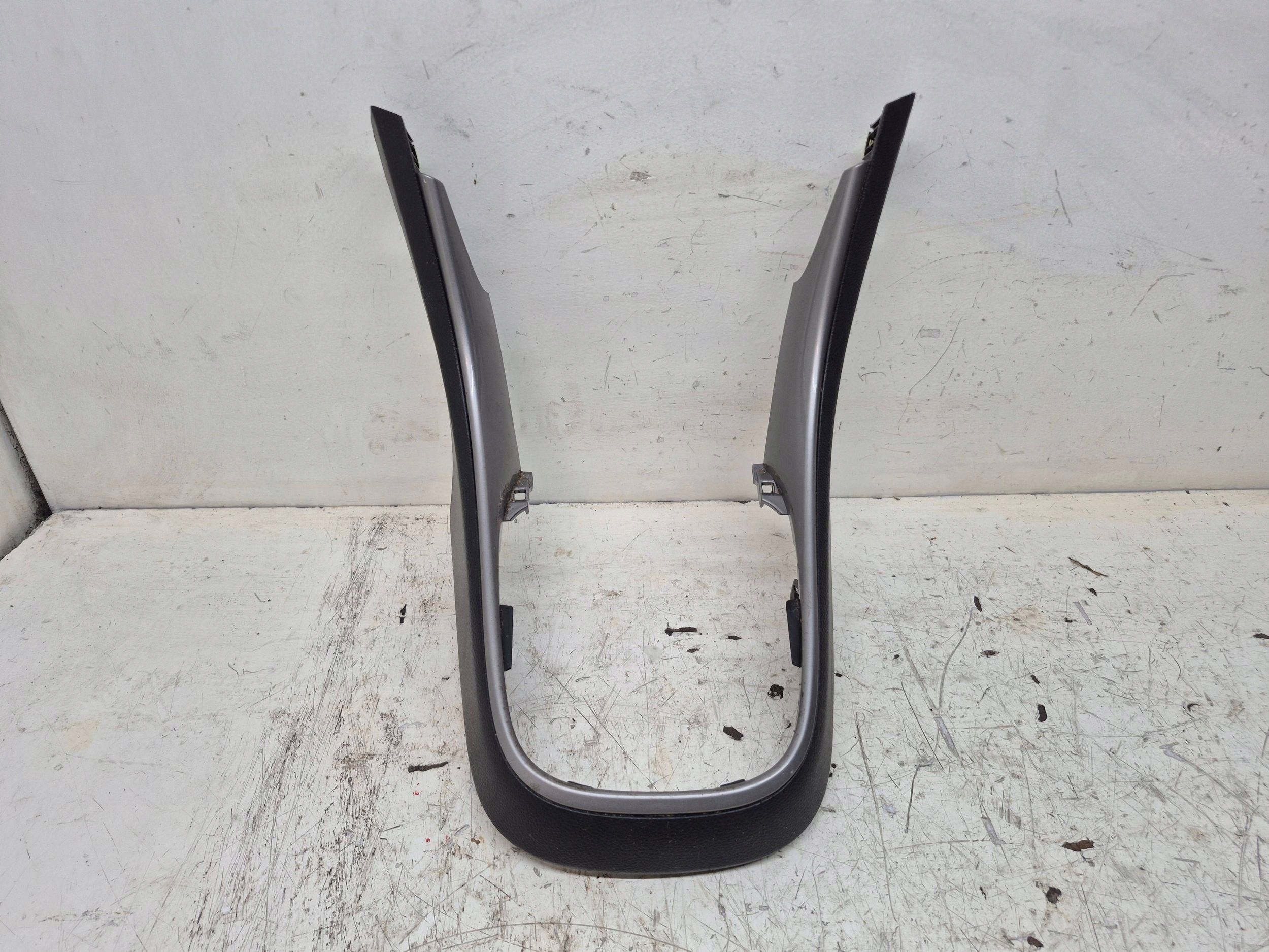 CHEVROLET TRAX TUNEL PANEL okvir prijenosa 2013R