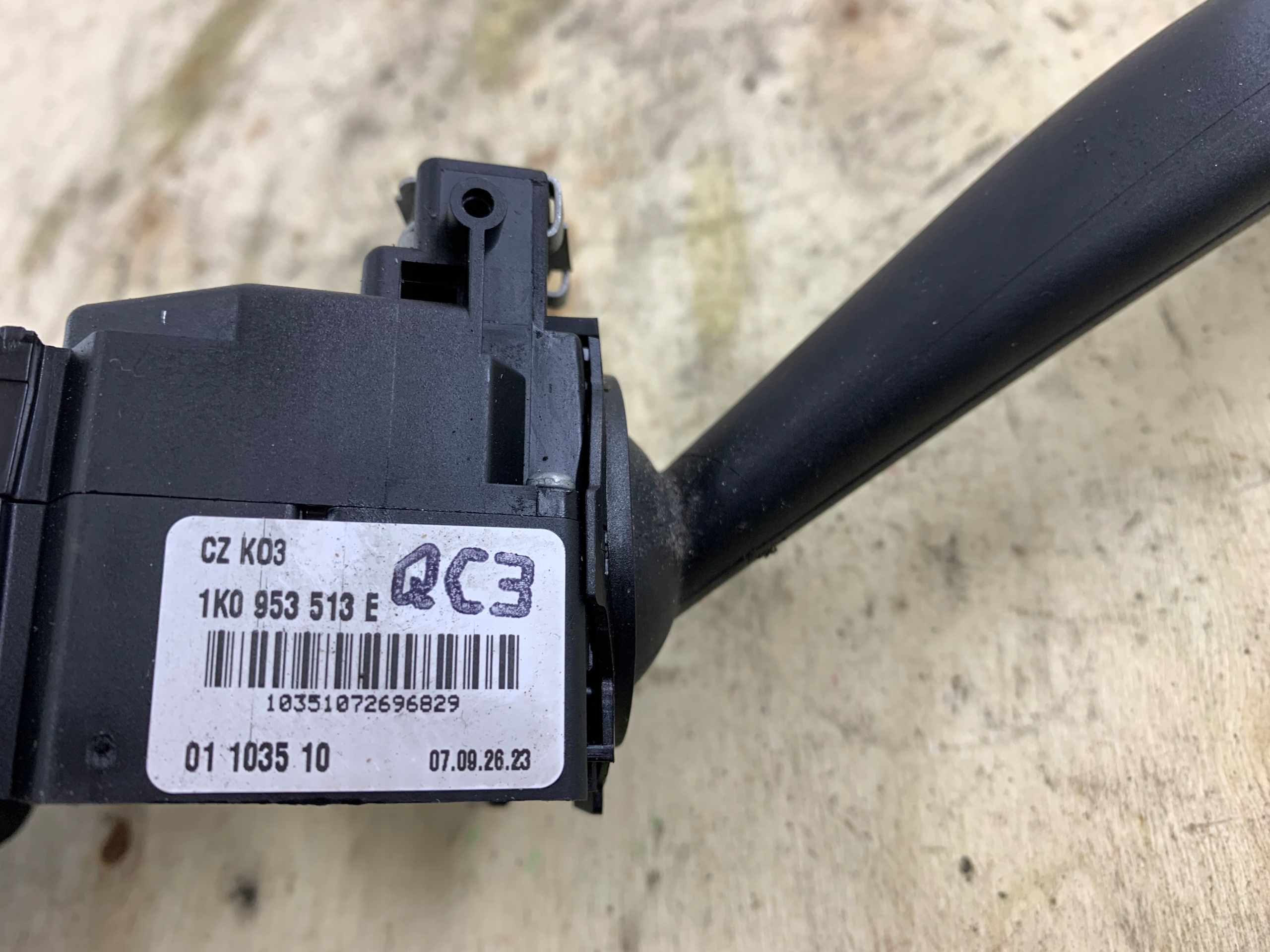 VW GOLF V OCTAVIA II Bouton MANETKA Indicateurs de direction 1K0953513E