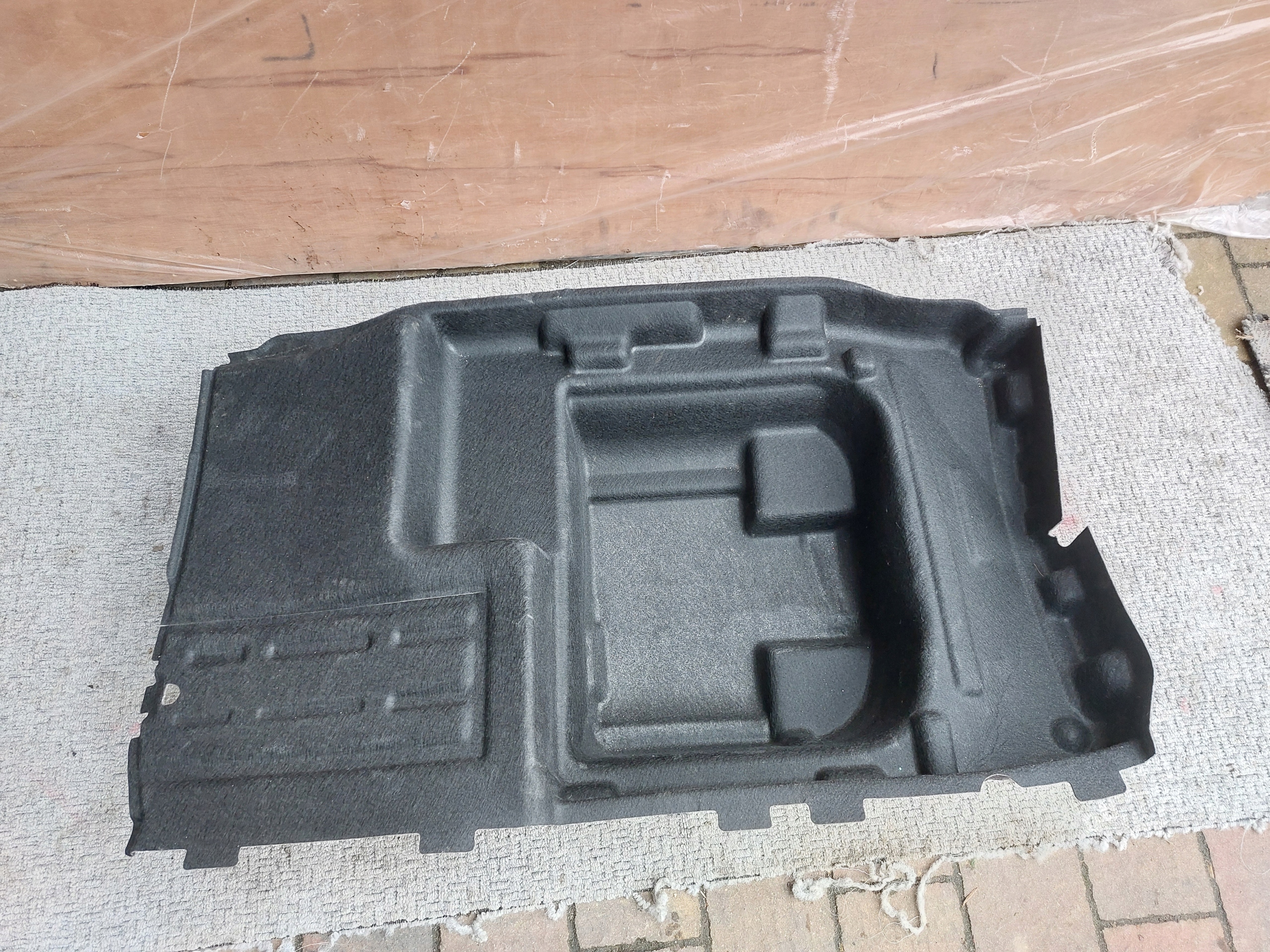 boot floor well MERCEDES W205 COUPE 17r