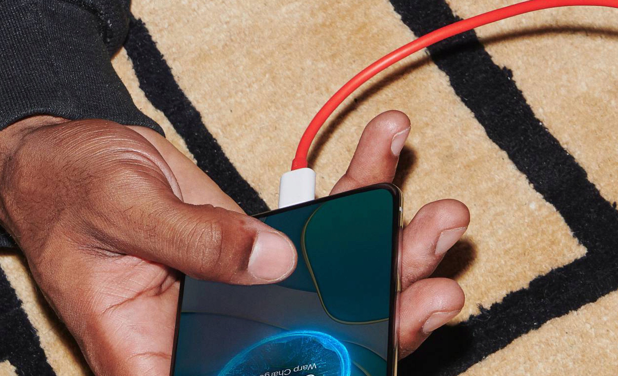 ORYGINALNY KABEL ONEPLUS WARP CHARGE USB-C > C Zgodność ze standardem Quick Charge 1.0 Quick Charge 2.0 Quick Charge 3.0 Quick Charge 4.0