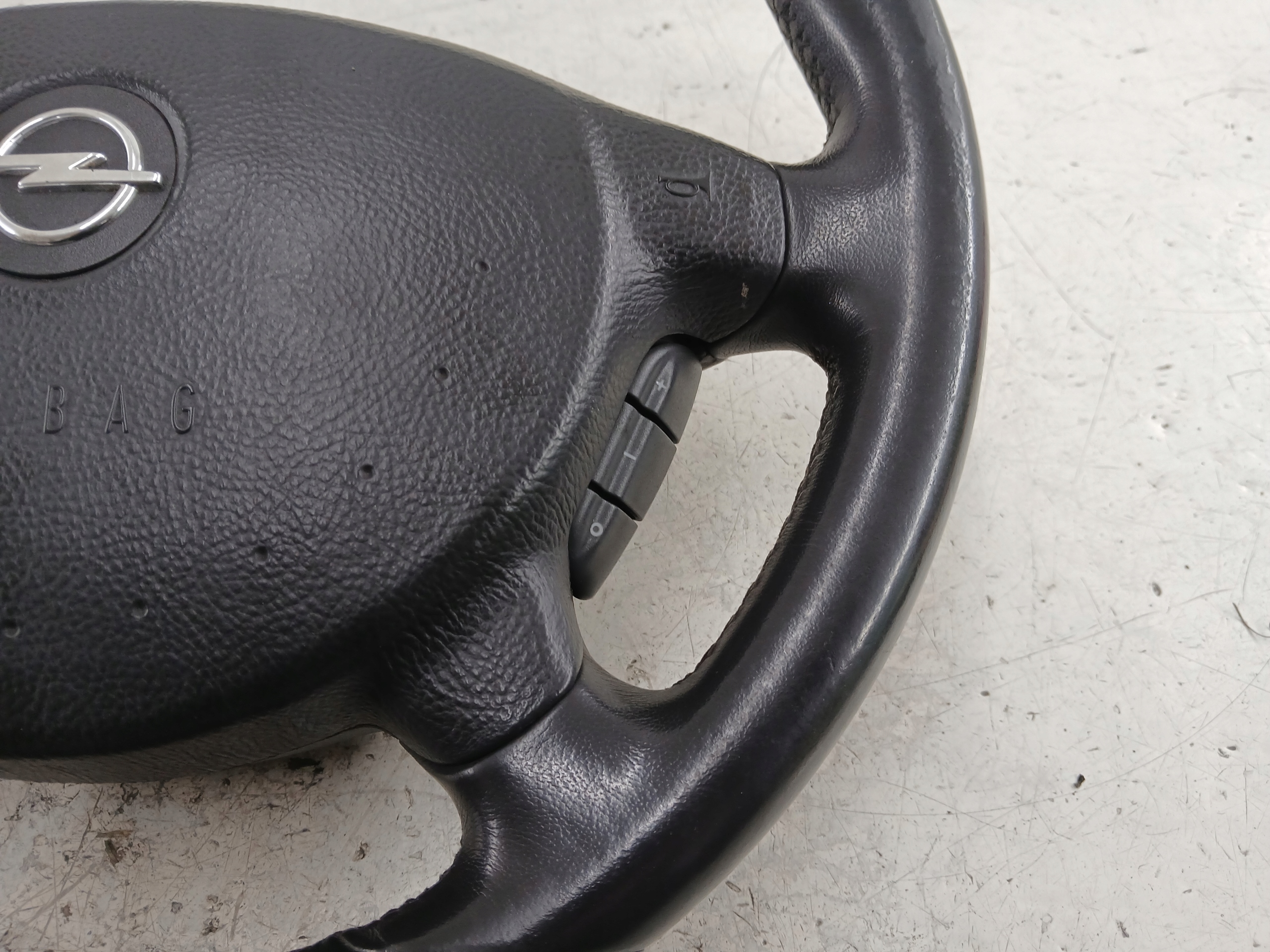 OPEL OMEGA B lenkrad MULTIFUNKCJA Leder SKORZANA