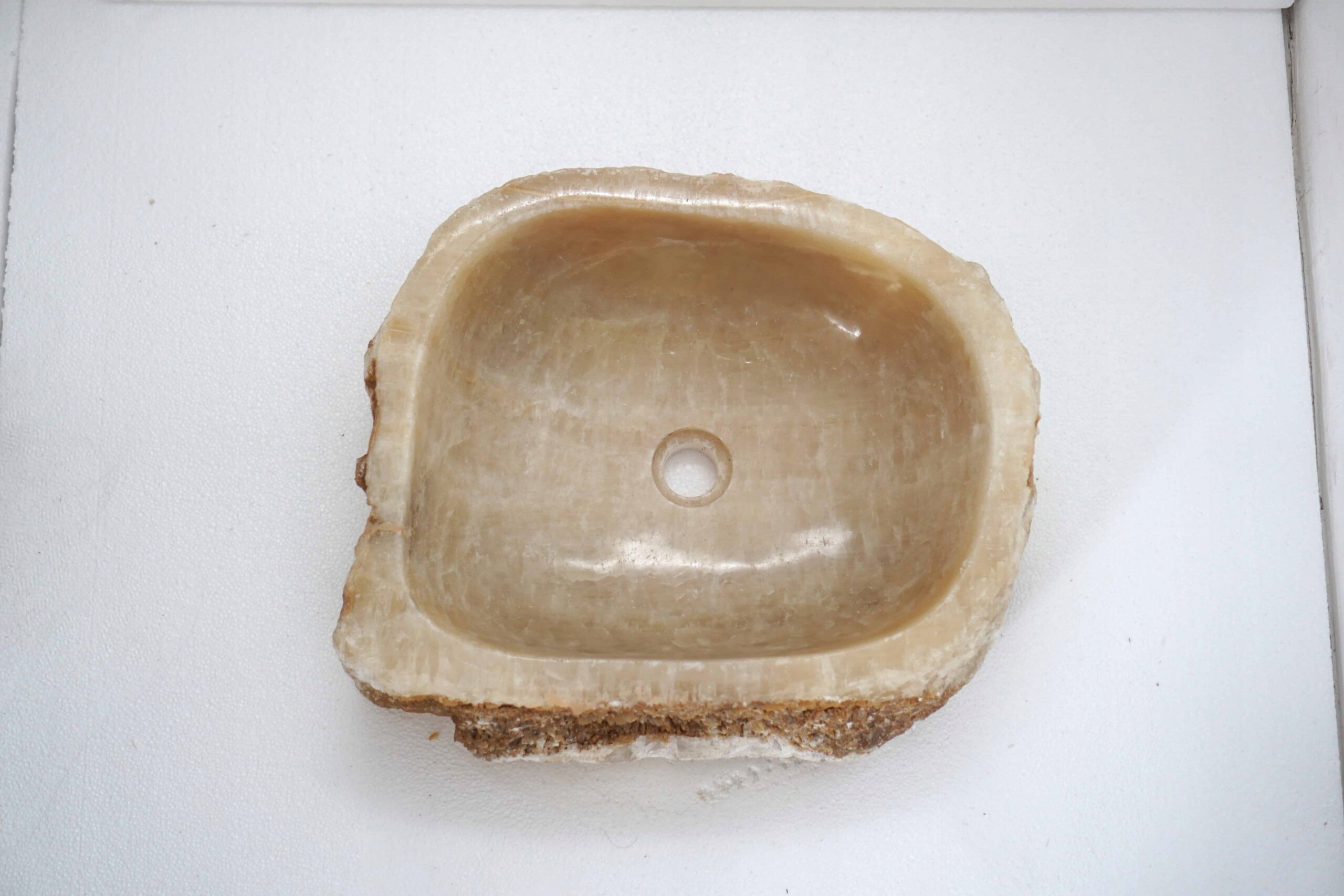 Umývadlo z Onyxu Na dosku #310 52x43x15