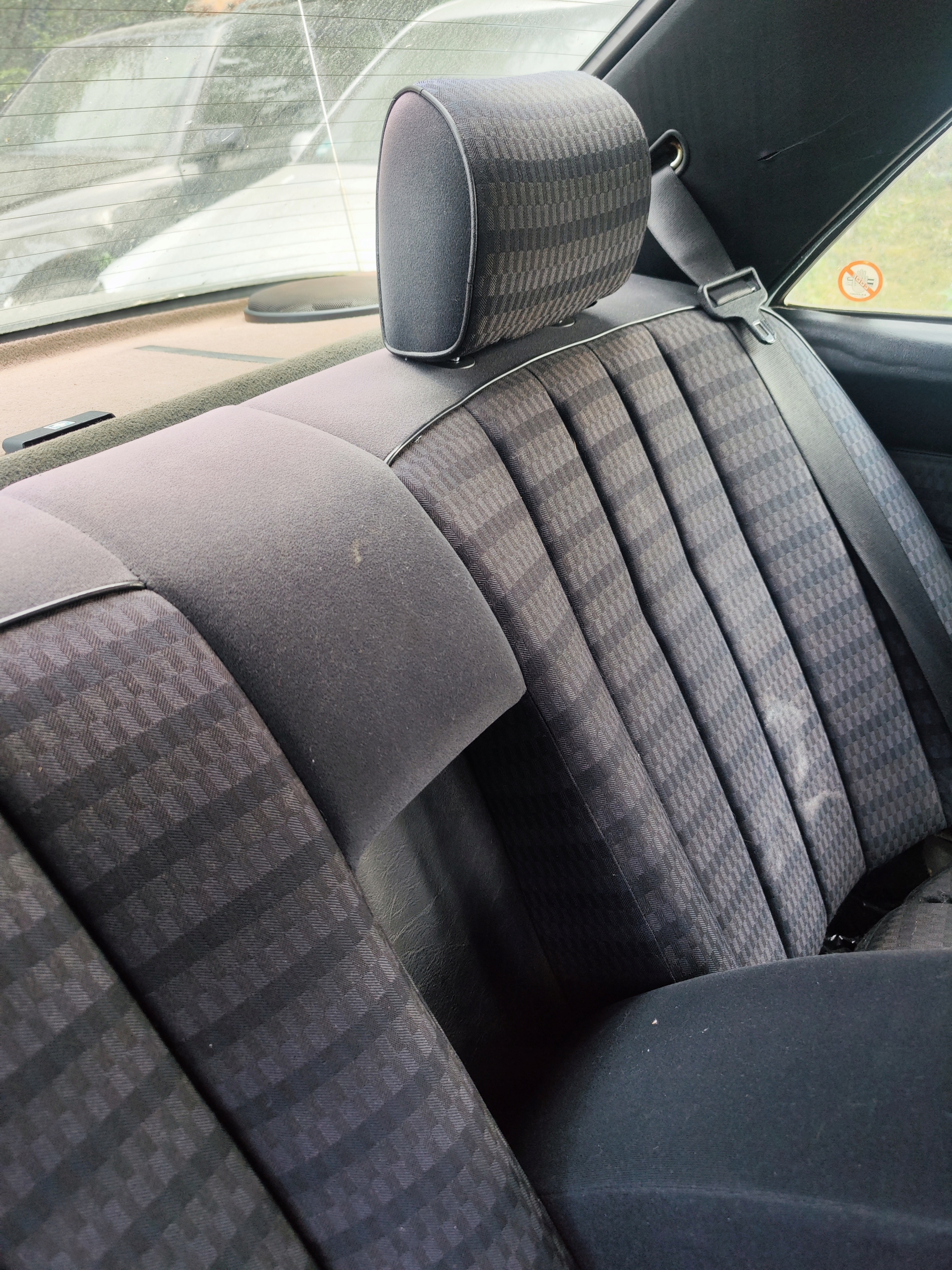 MERCEDES W201 190 grey seat rear part rear below arm rests + PROWADNICE