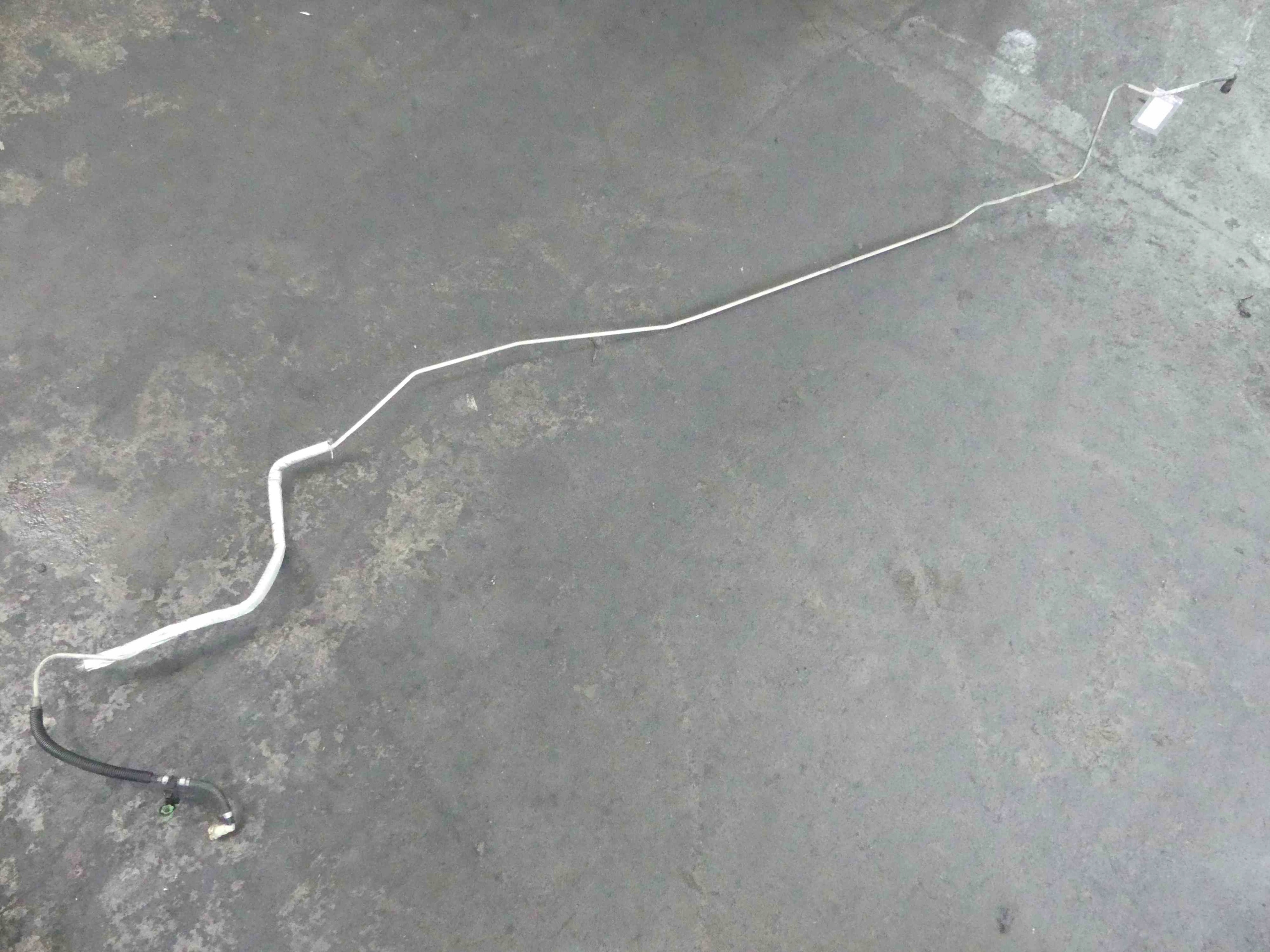 ПАЛИВОПРОВІД ТРУБА ШЛАНГ CADILLAC SRX І 03-09