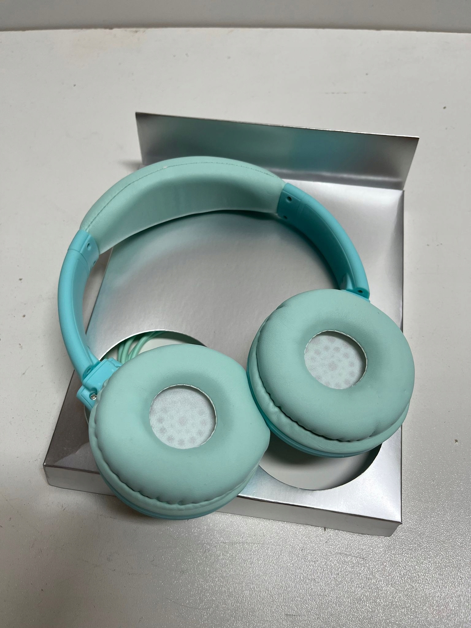 SŁUCHAWKI EV510AP NO*WE (1856/23) Marka Edifier