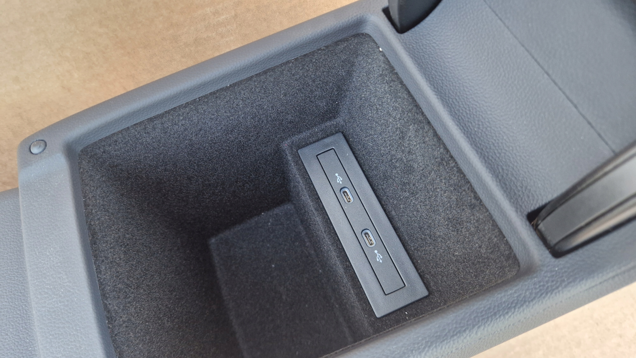 armrest leather tunnel blower fan control unit VW PASSAT B8 LIFT