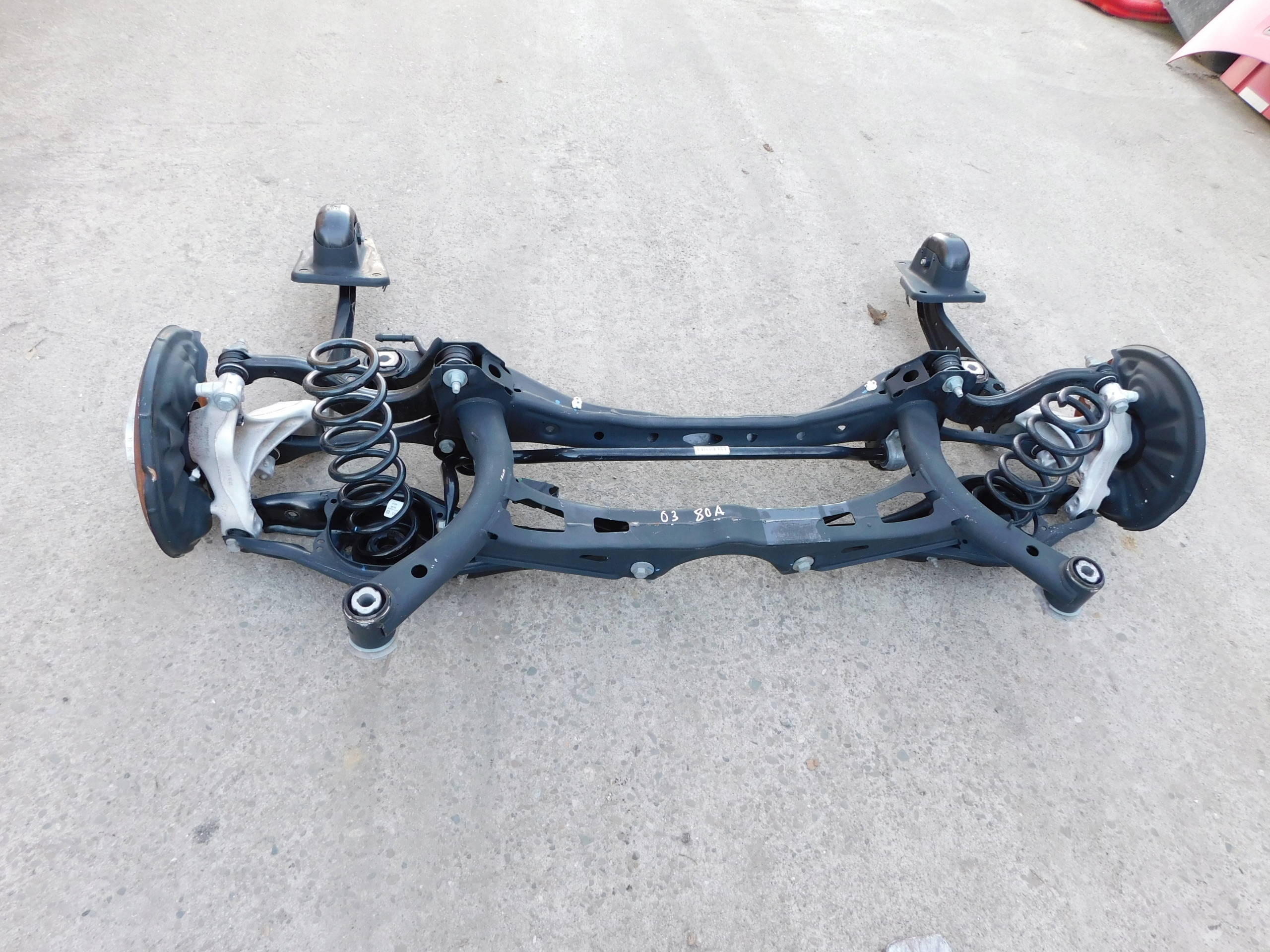 Audi Q3 80a Ponte assale perno mozzo mozzo completi Sospensione posteriore stan idealny