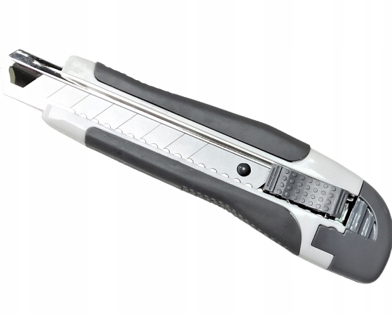 

Nożyk do tapet metalowy gumowy uchwyt 18mm