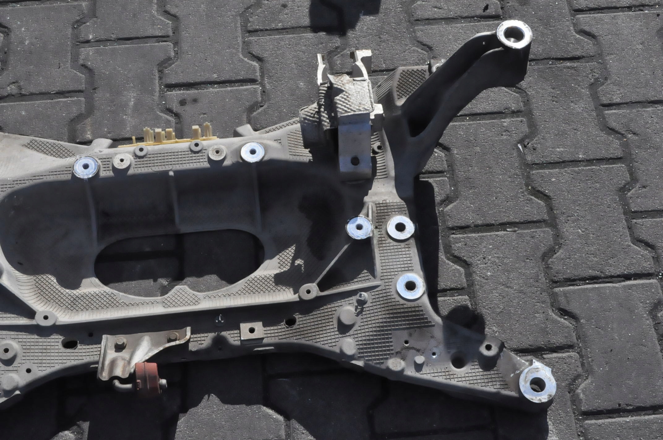 LAND ROVER DISCOVERY L550 SANKI ZAWIESZENIA PRZÓD Producent części Land Rover OE