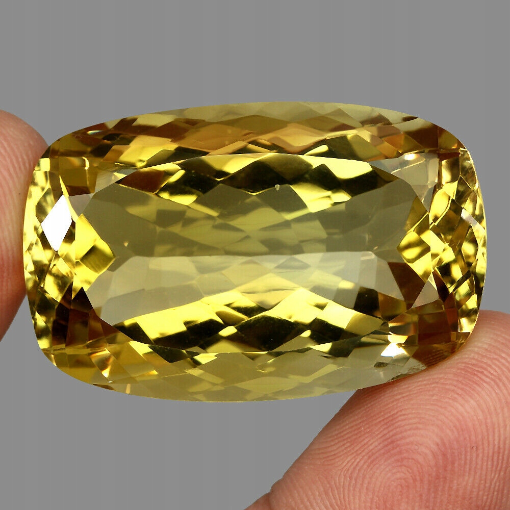 Citron přírodní kámen 115.91ct certifikát