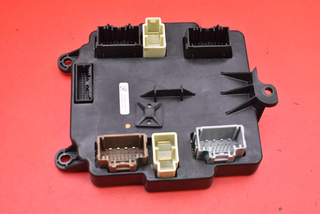 control unit module door TYLNCYH 1062056-00-B TESLA MODEL X 90D 15-21