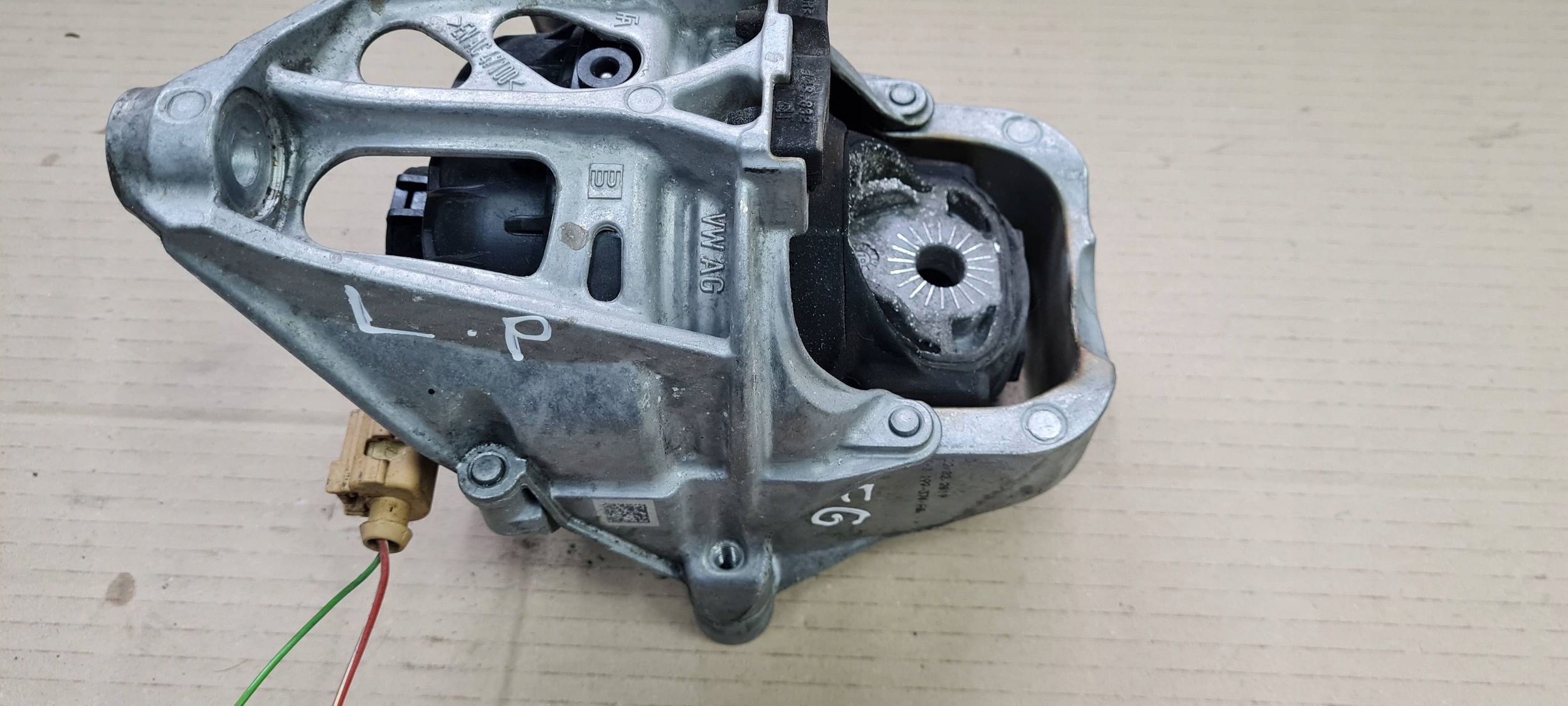 SQ5 Q5 80A engine mount left left front 3.0 TFSI 4M0199371FG