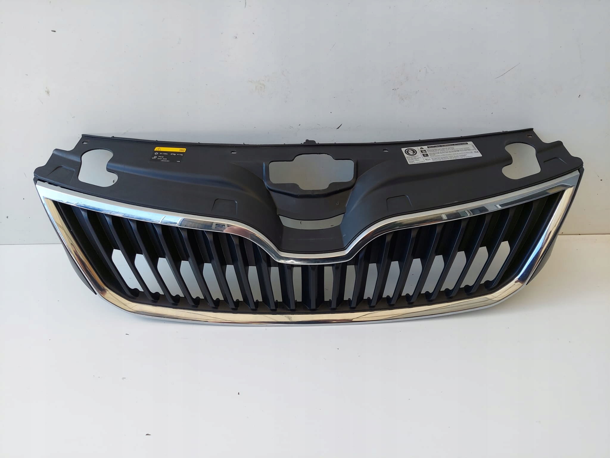 Skoda Rapid Roomster 5J Kühlergrill FRONTGRILL Kühlergitter 5JA853668 - Thumbnail 1
