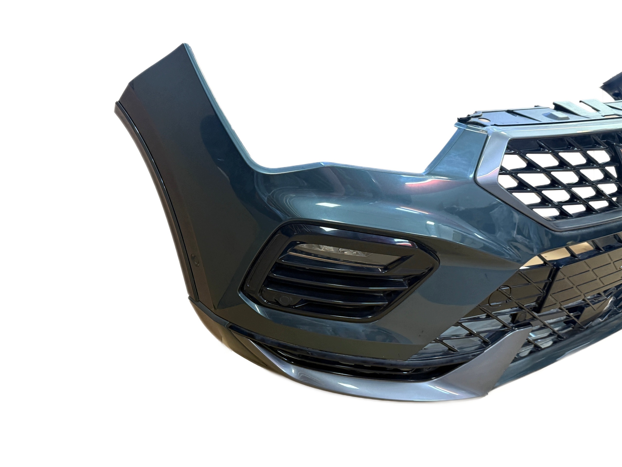 CUPRA ATECA VZ LIFT bumper front 6 PDC KAMERA LX6T