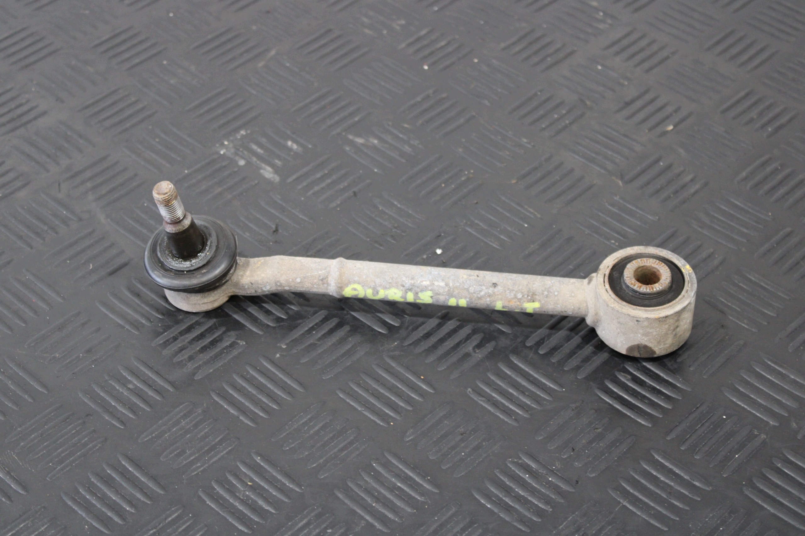 querlenker links heck hinten TOYOTA AURIS II 2 KOMBI