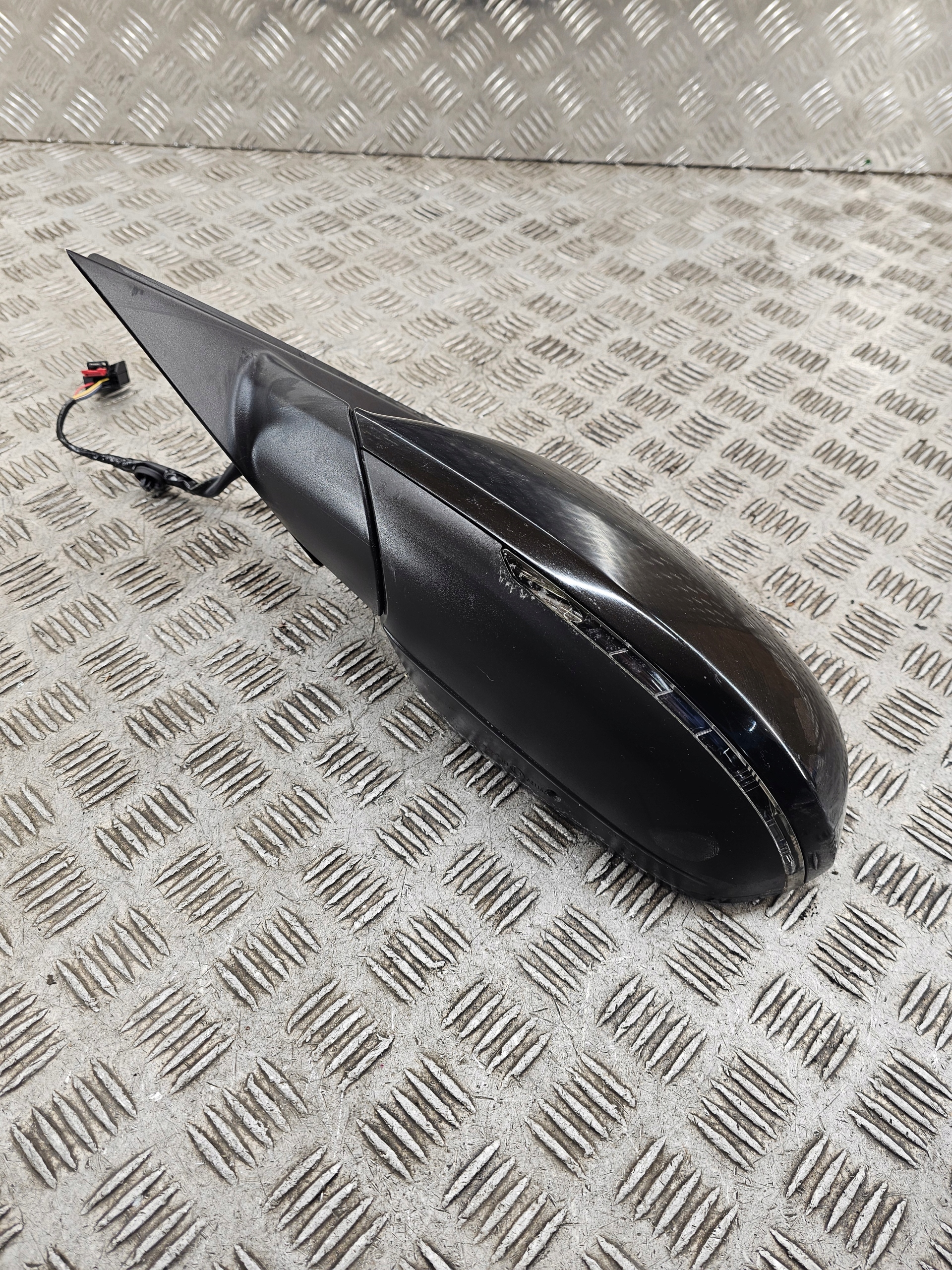 AUDI A6 C7 mirror left 6PIN colour LY9T