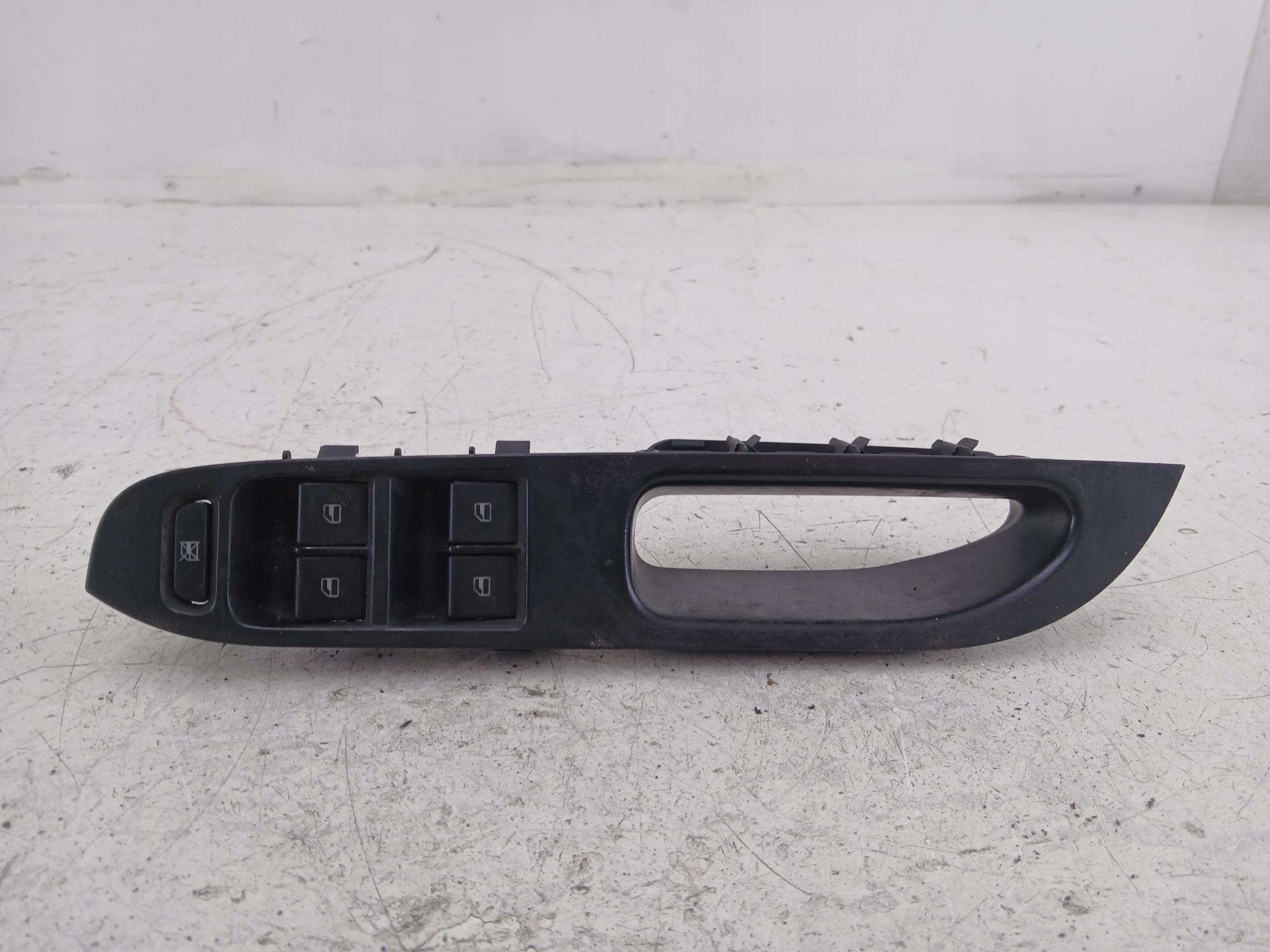 SEAT IBIZA III PANEL okna levý předek