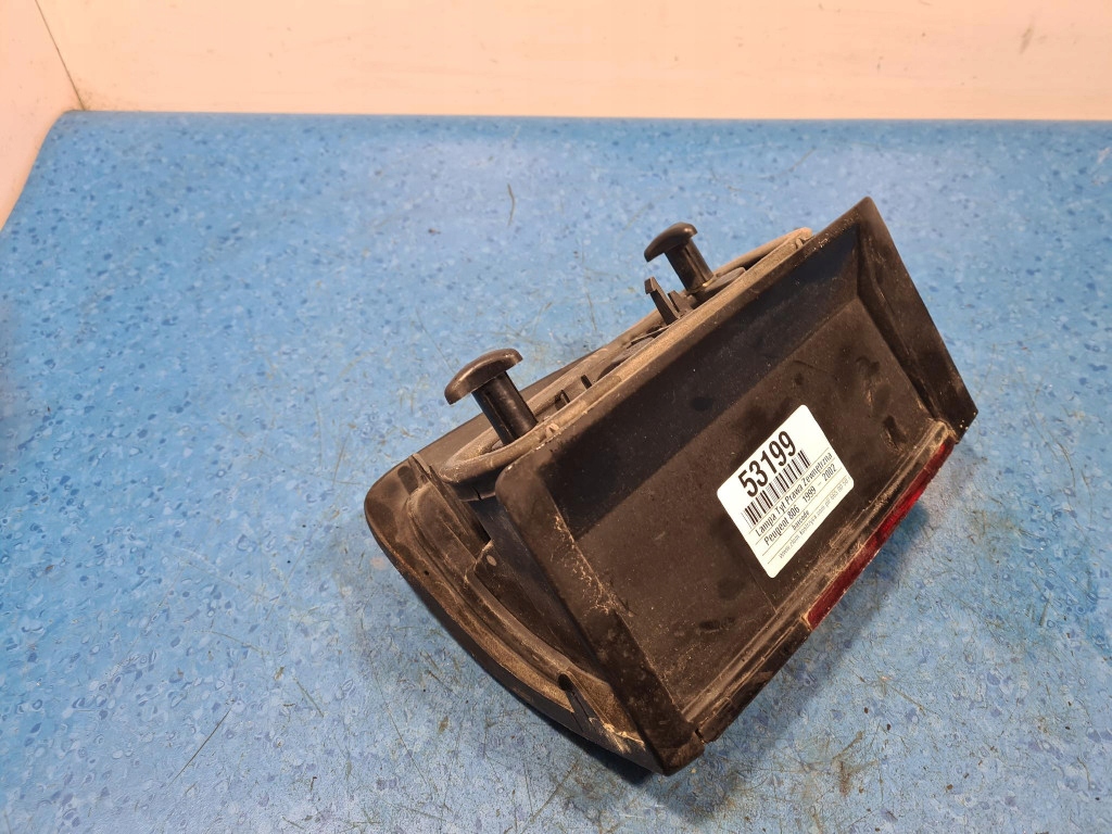 peugeot 806 фонарь правый внешний