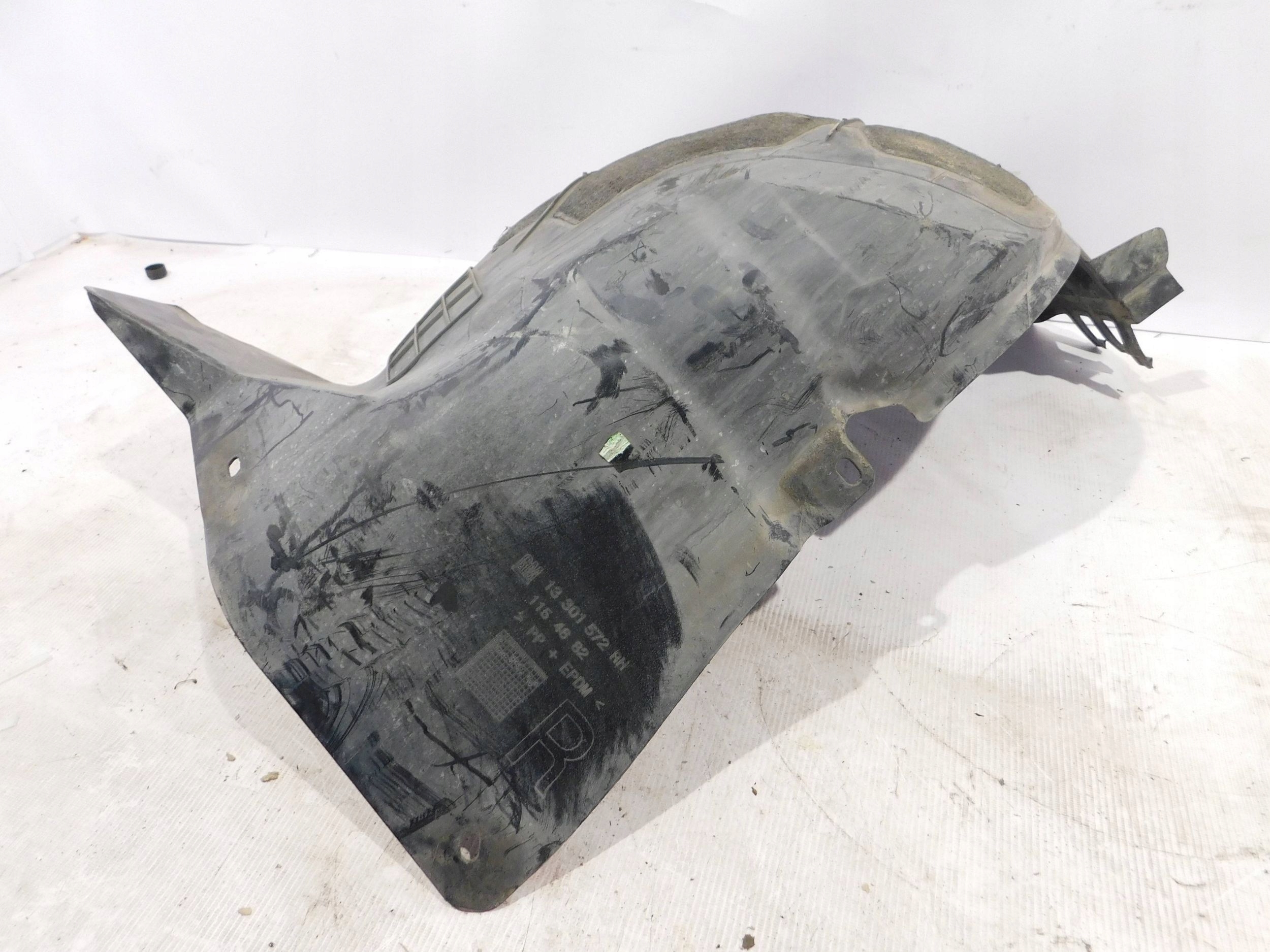 mudguard front front right OPEL ZAFIRA C