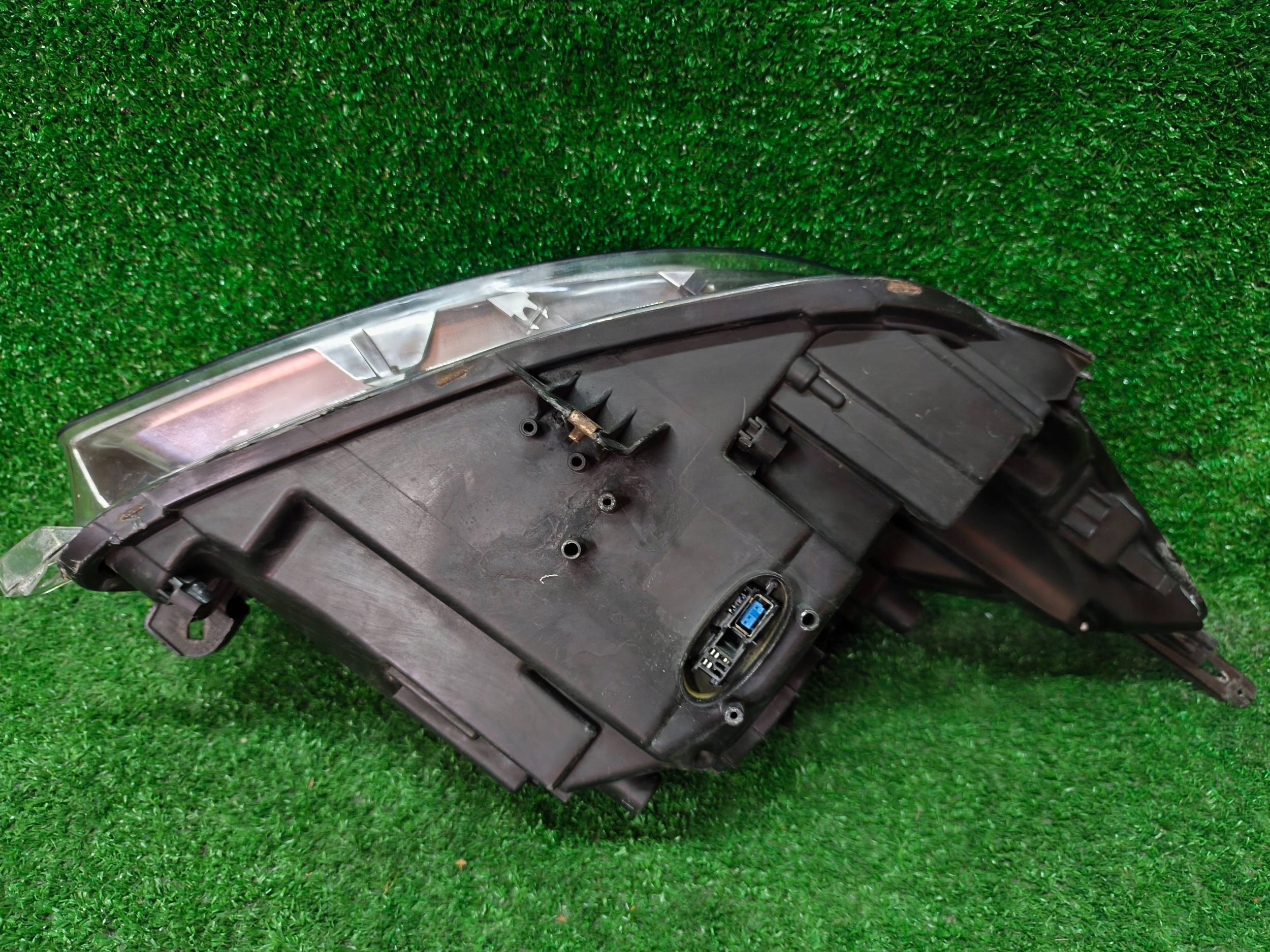 REFLEKTOR left front OPEL INSIGNIA A XENON 08- NR.1145
