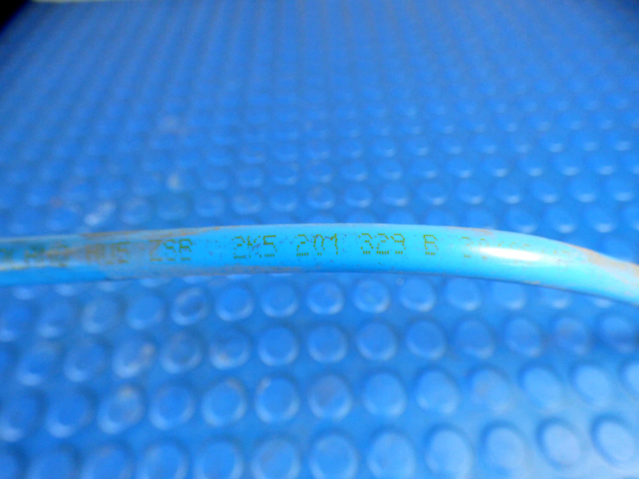 fuel line pompy VOLKSWAGEN CADDY III 2K5 2.0TDI