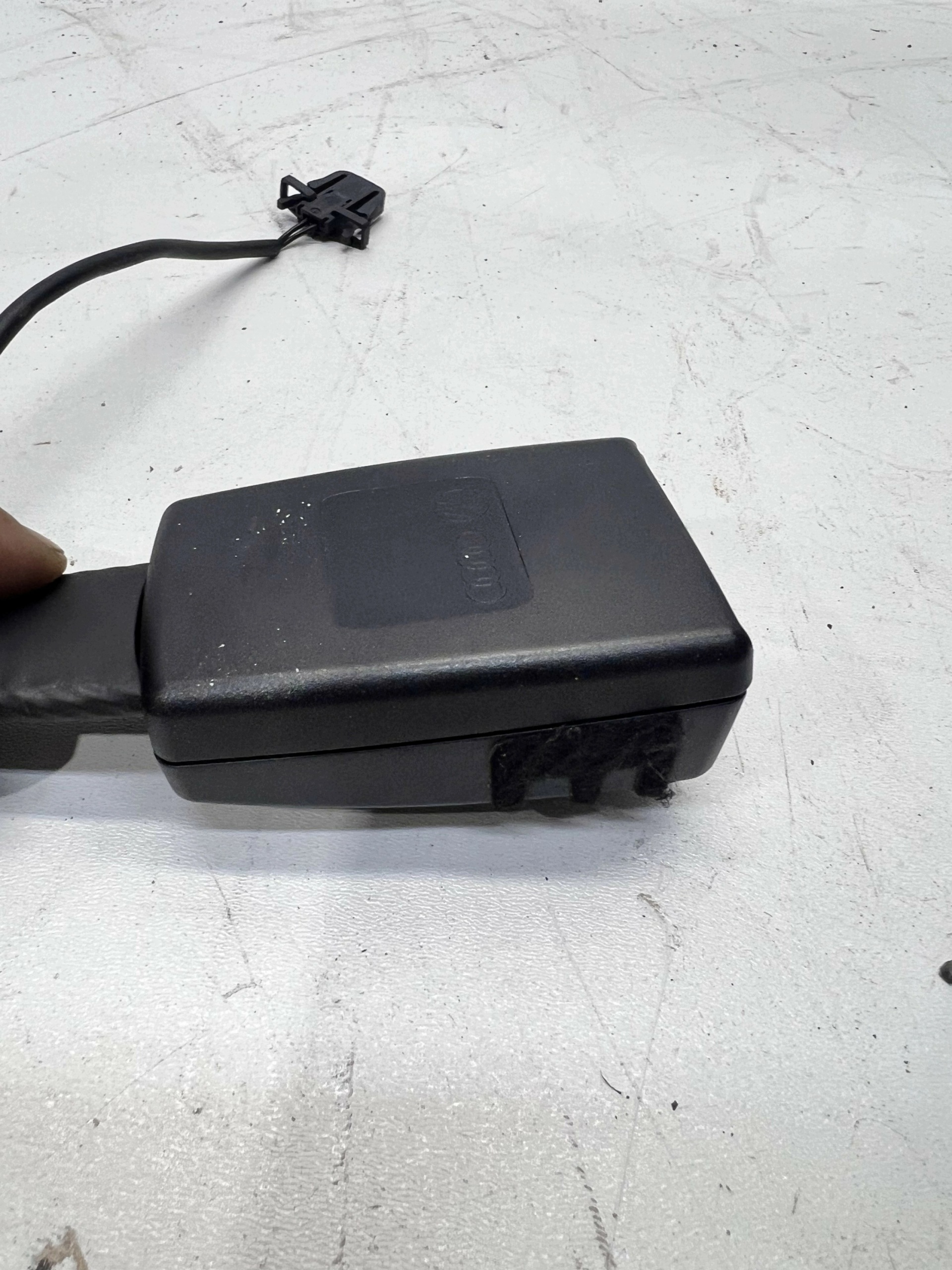 ZAPINKA öv, szíj links oder rechts Z Sensor A4 B8 A5 8T A6 C7 A7 8K0857755K