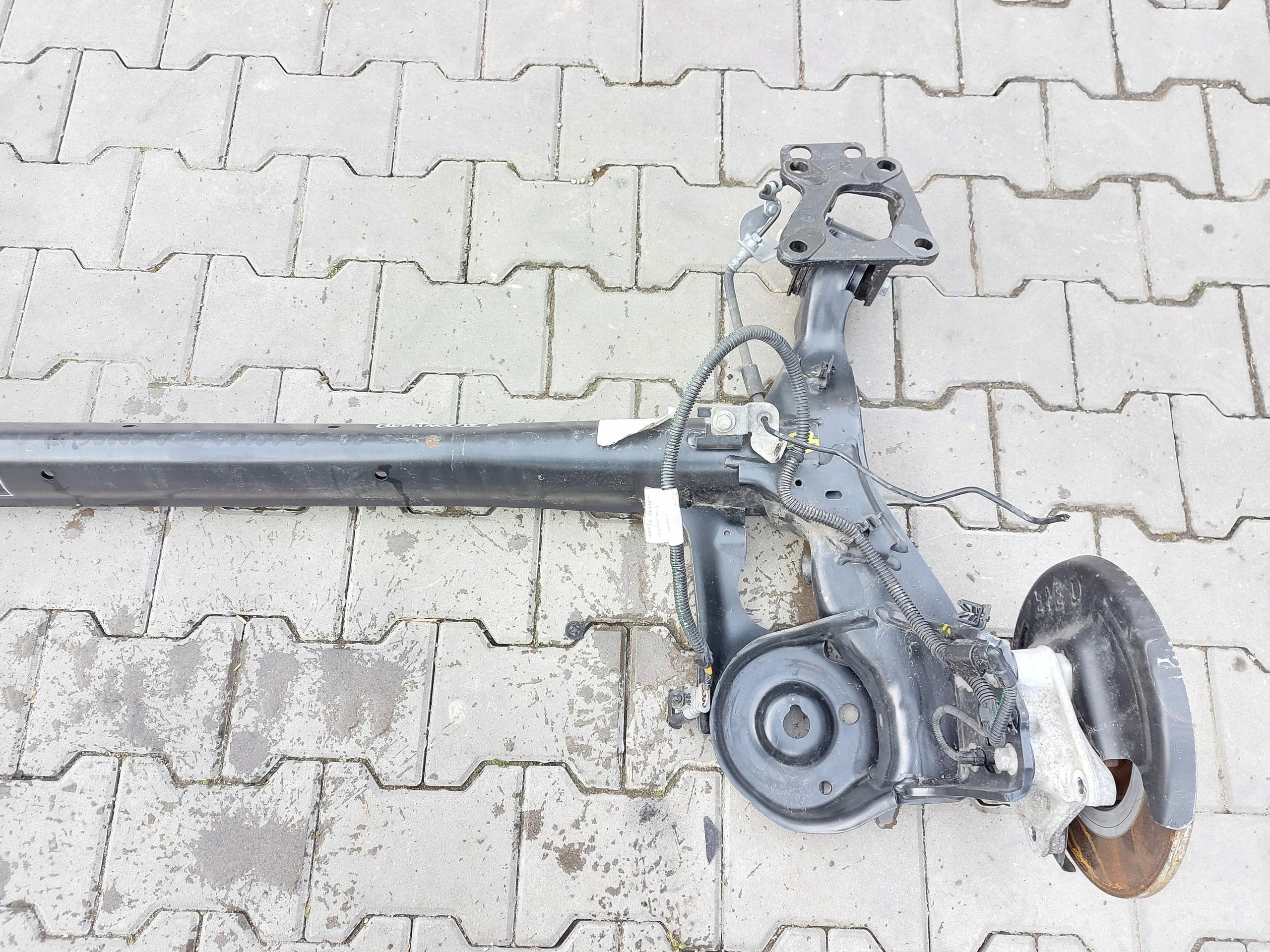 Citroen E-Berlingo IV sider axis springing rear part hubs