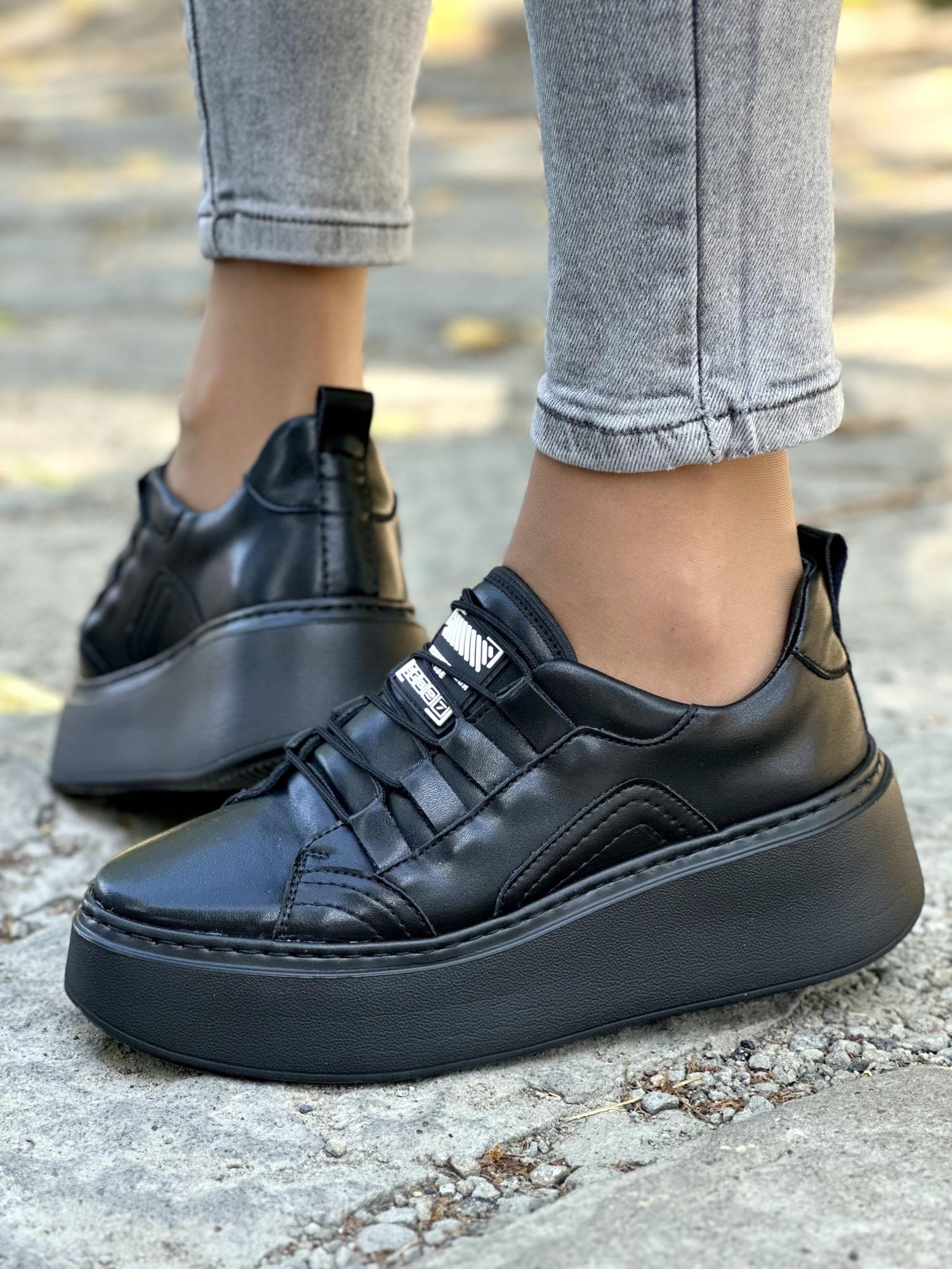 Oleksy černé dámské kožené tenisky polské výroby R41