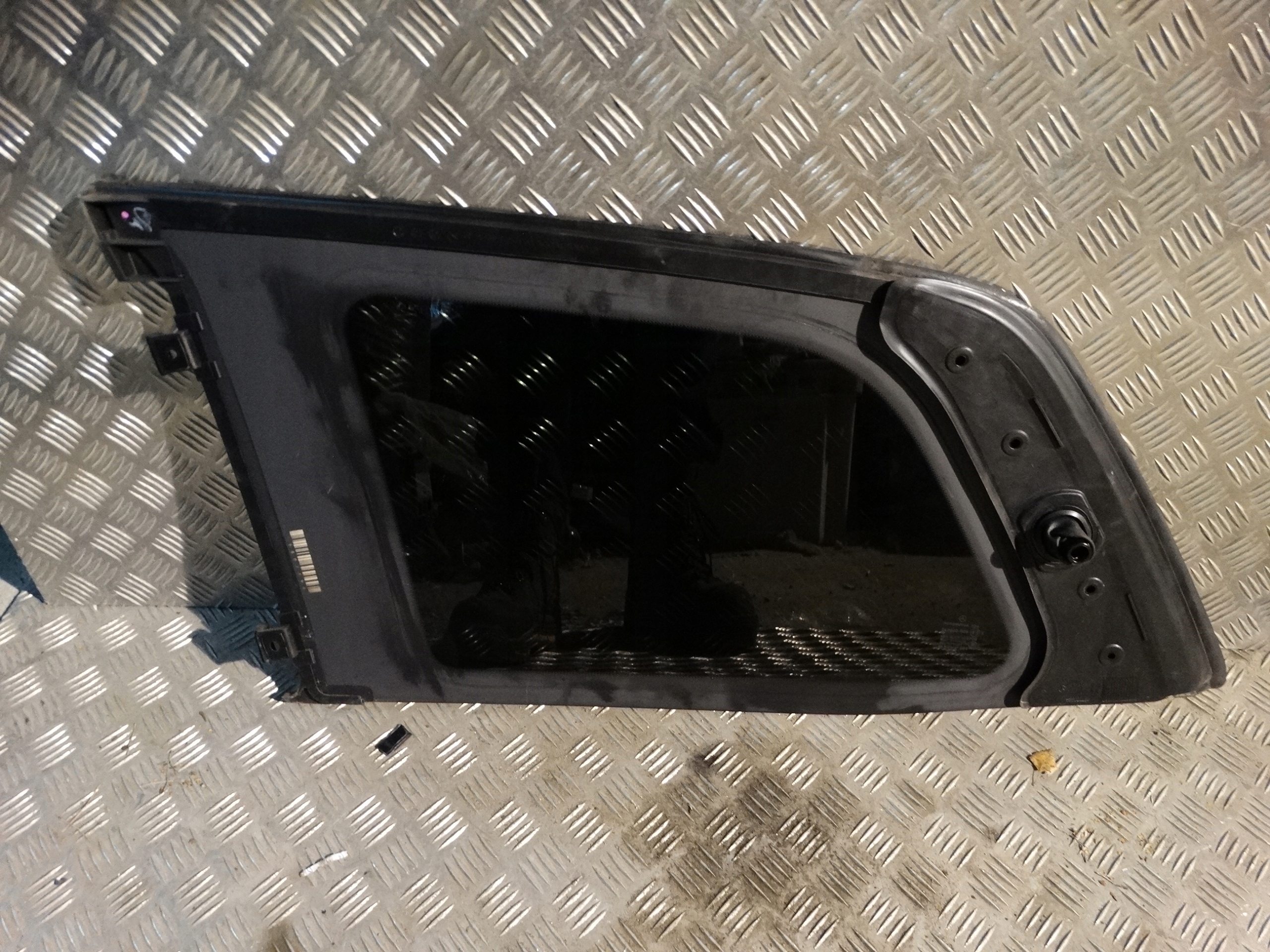 window bodywork rear right MERCEDES W166 14r. 1