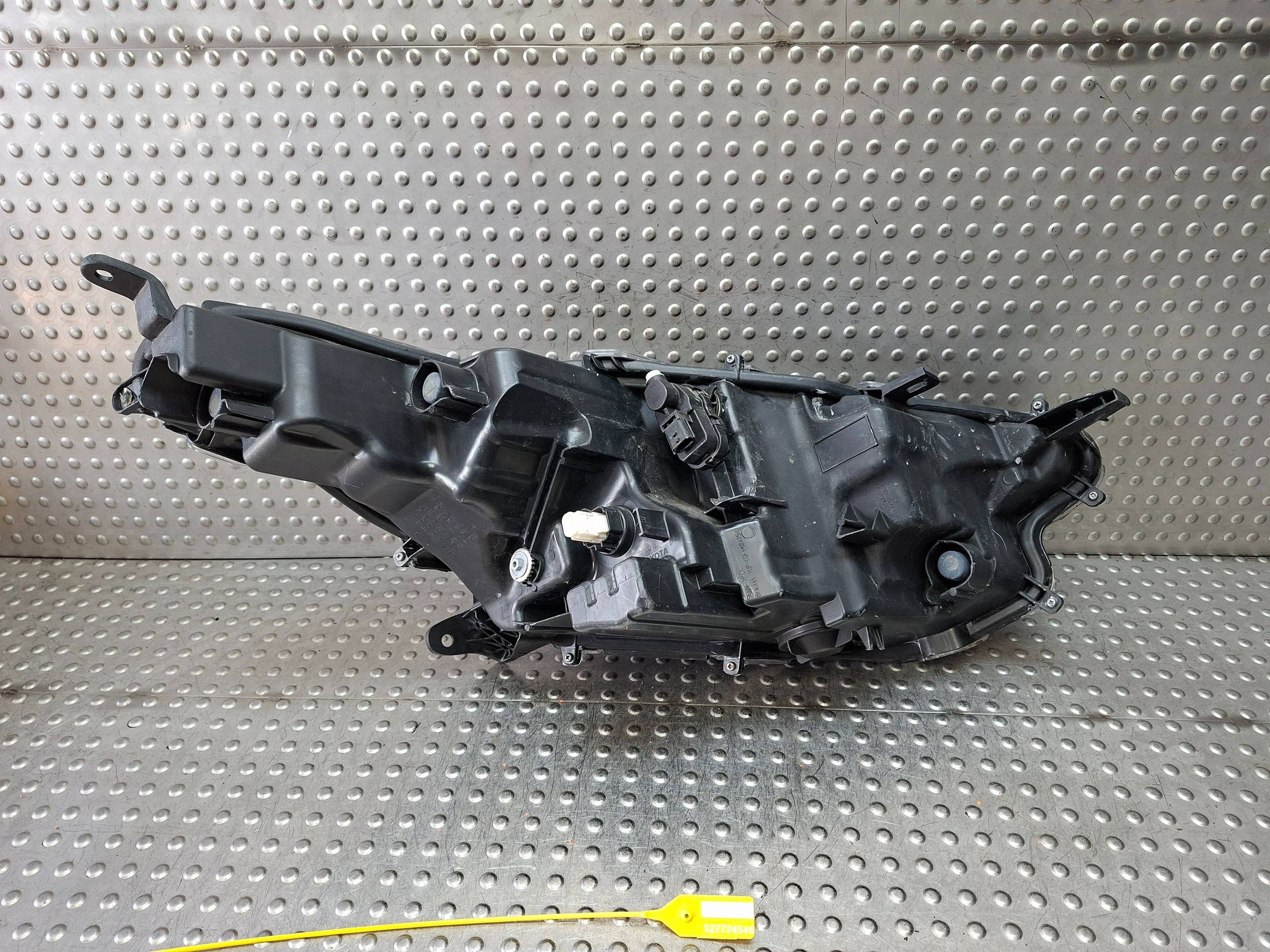 light front left FULL LED TOYOTA YARIS IV 20- EU