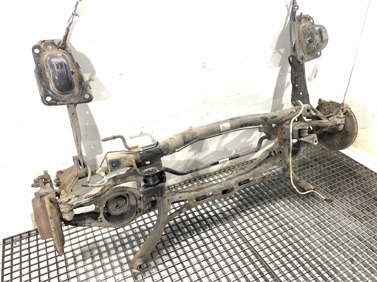 BELKA TYŁ VW GOLF VII Hatchback OŚ WÓZEK