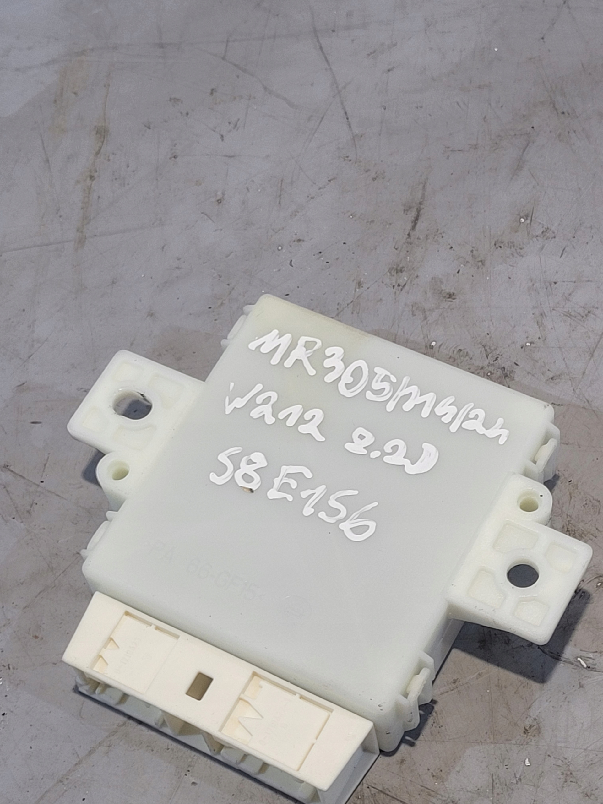 module control unit PDC OE A2129003704 MERCEDES W212 10r. EU